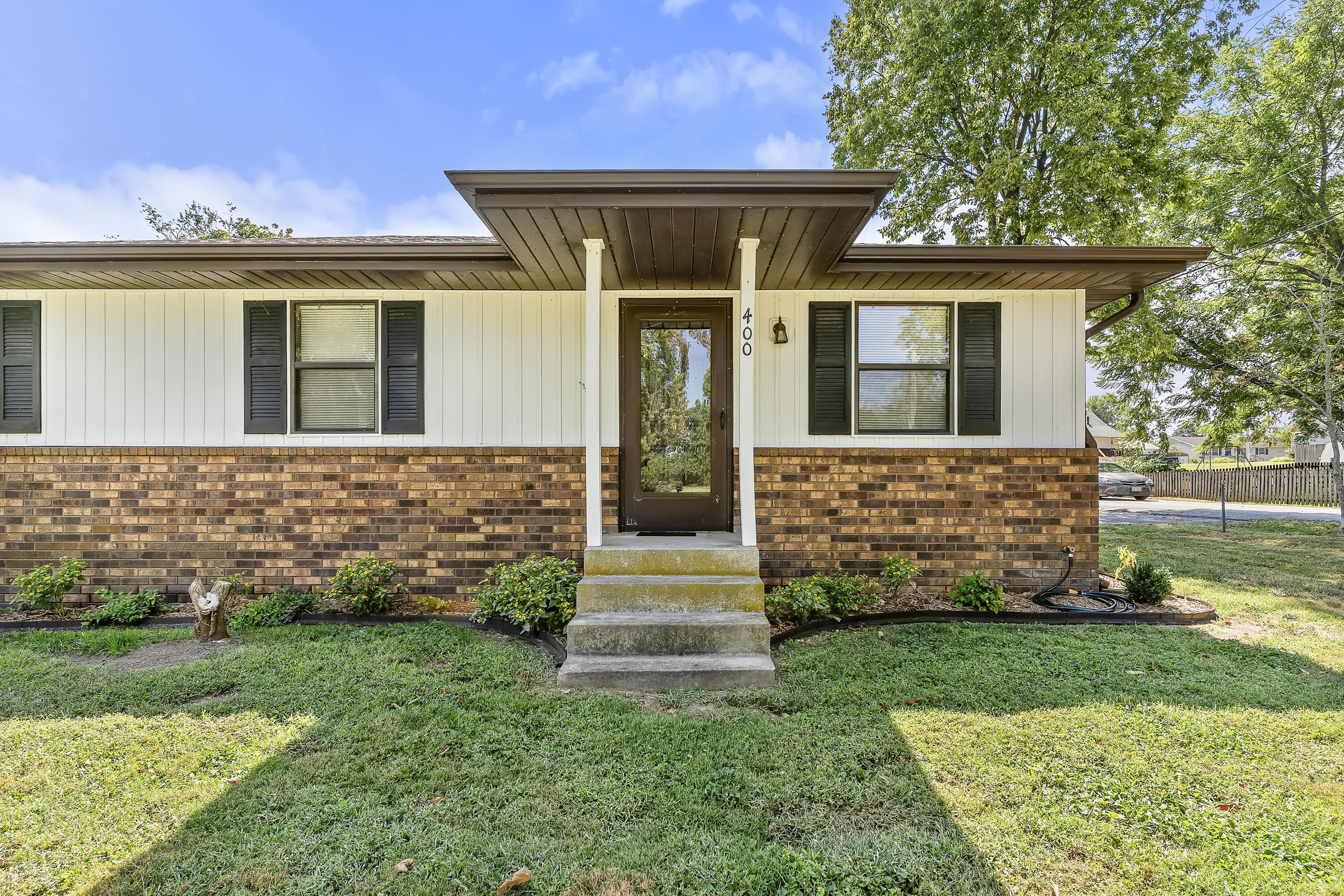 400 East Elm Street Property Photo 4