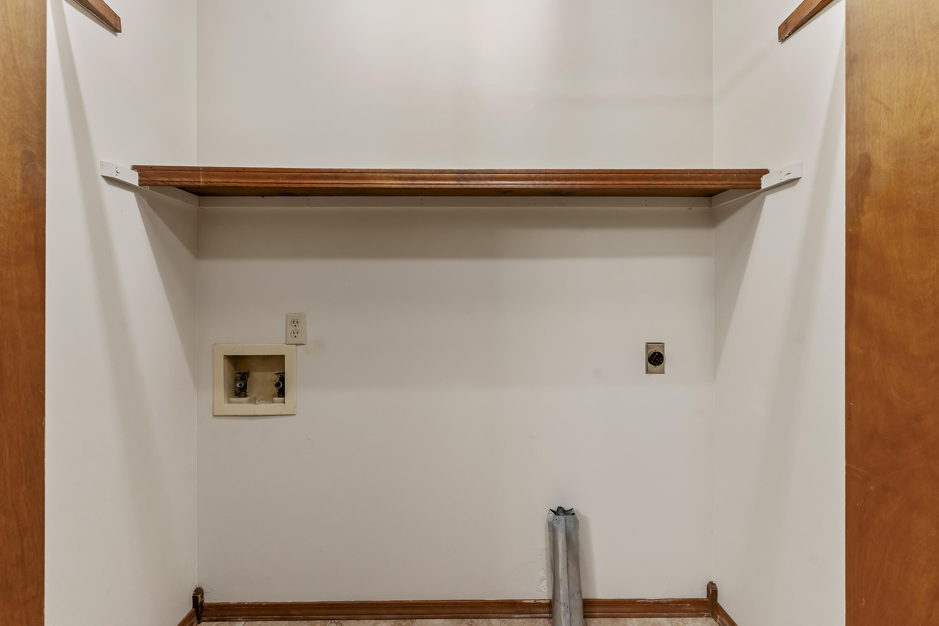 400 East Elm Street Property Photo 20