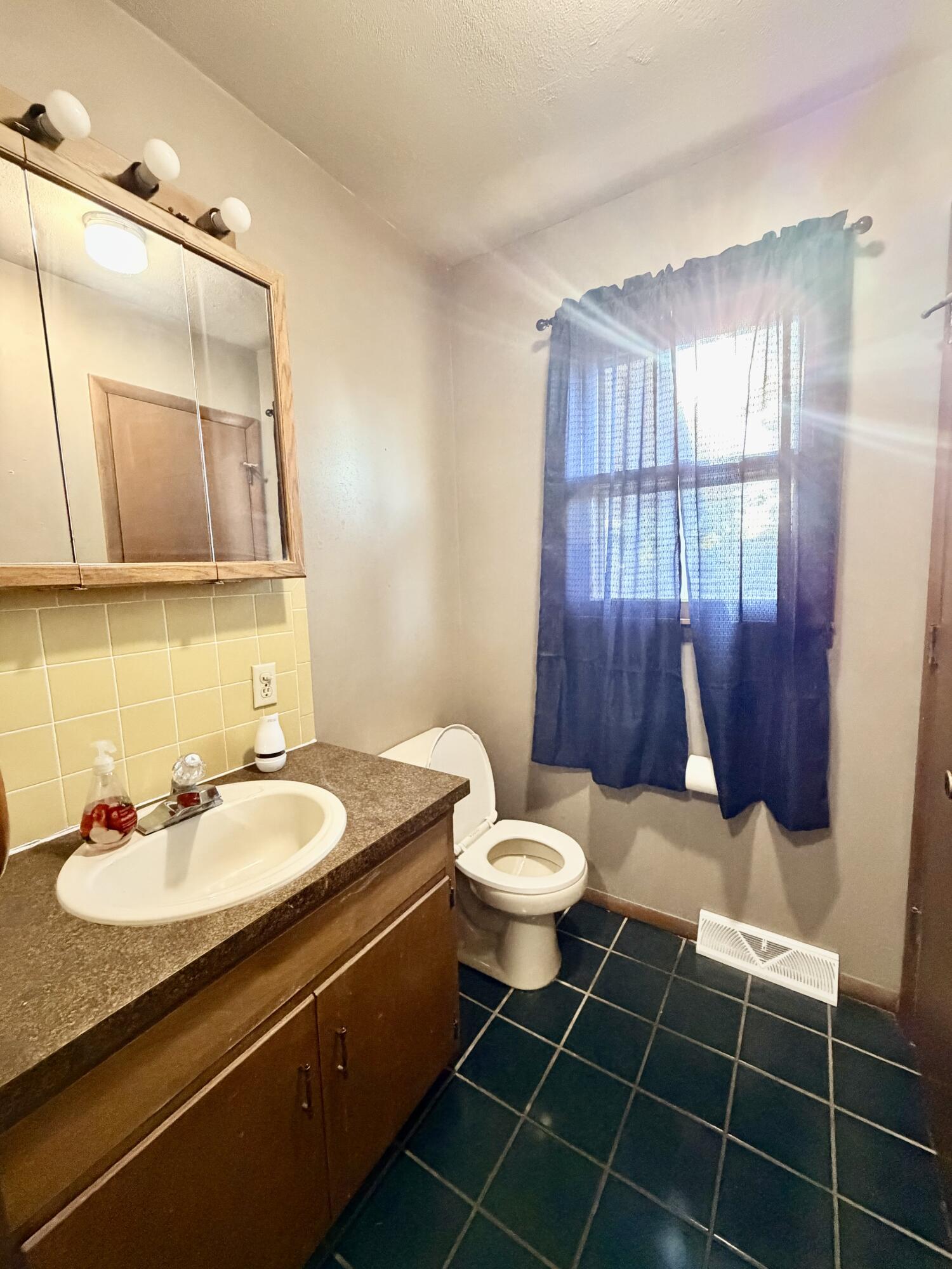 33 Preston Street Property Photo 8