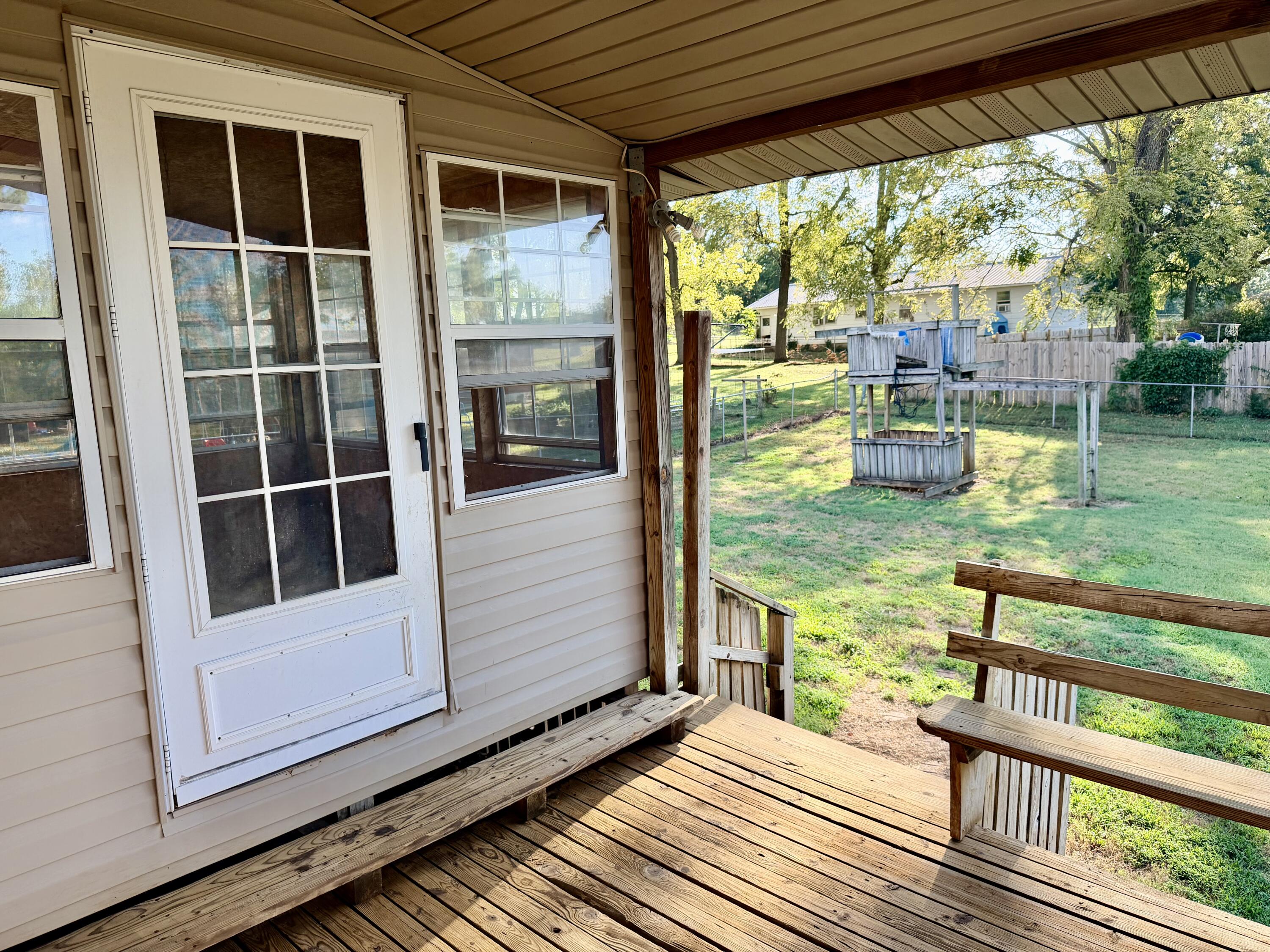 33 Preston Street Property Photo 23