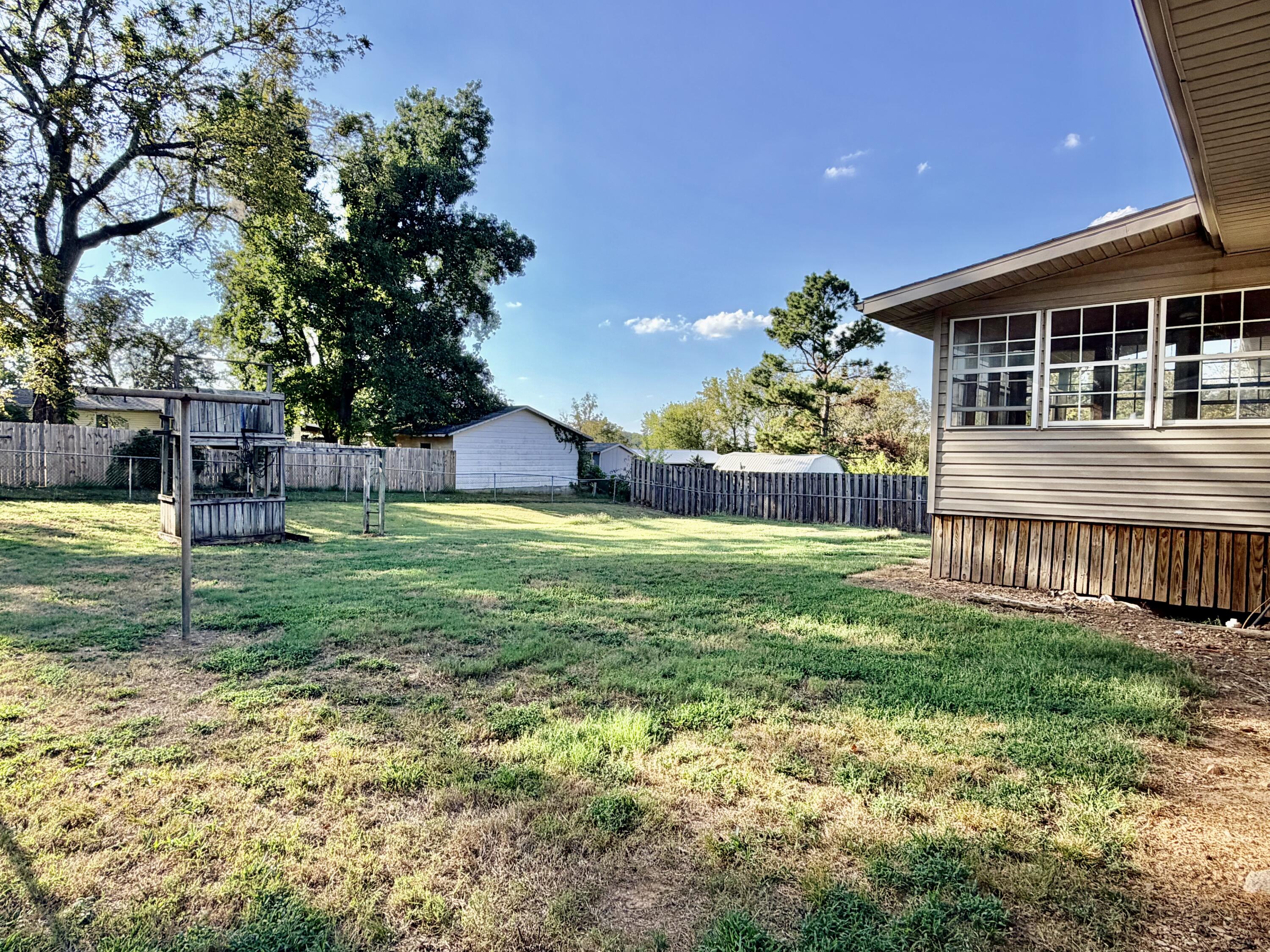 33 Preston Street Property Photo 24