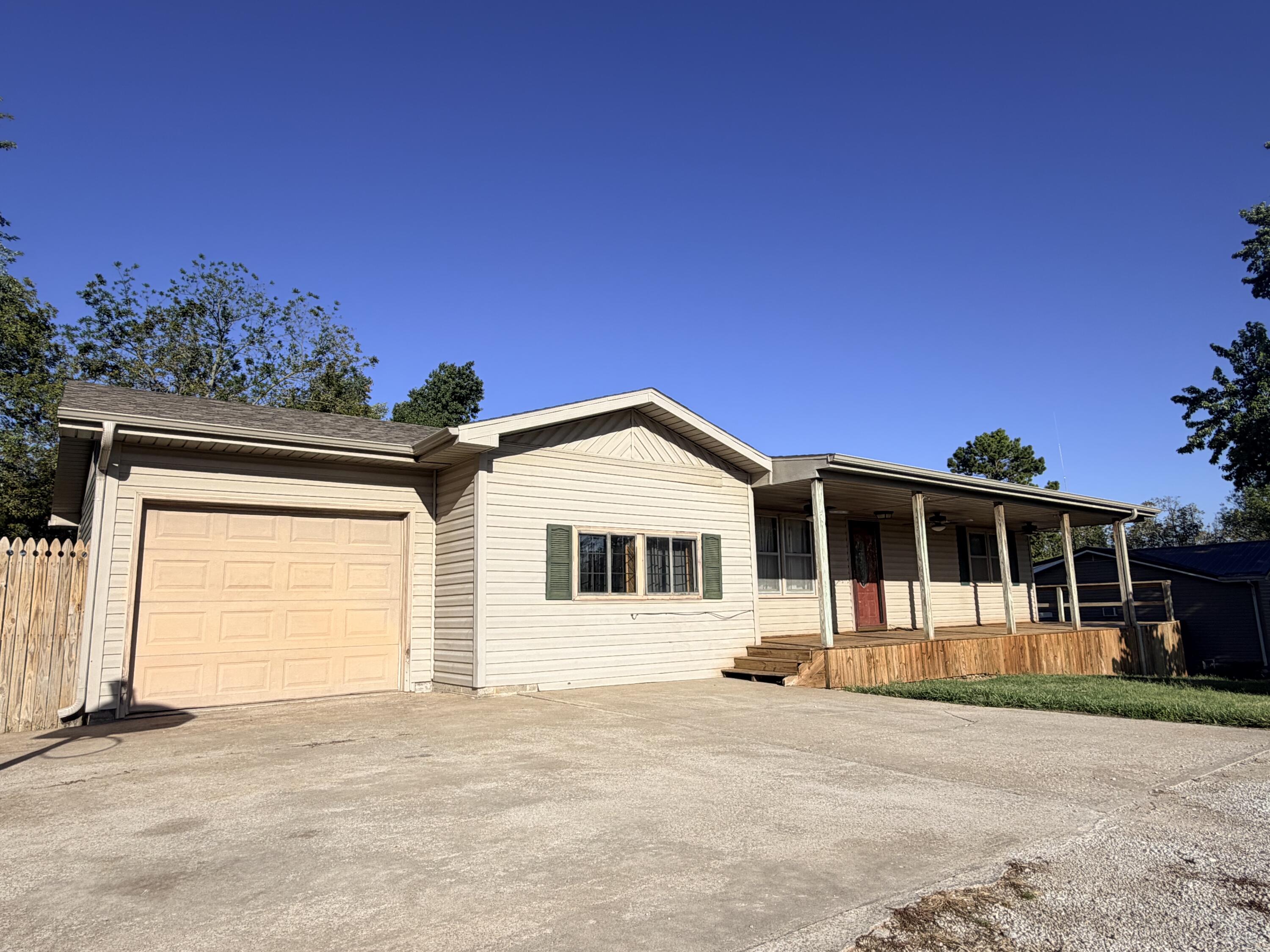 33 Preston Street Property Photo 26