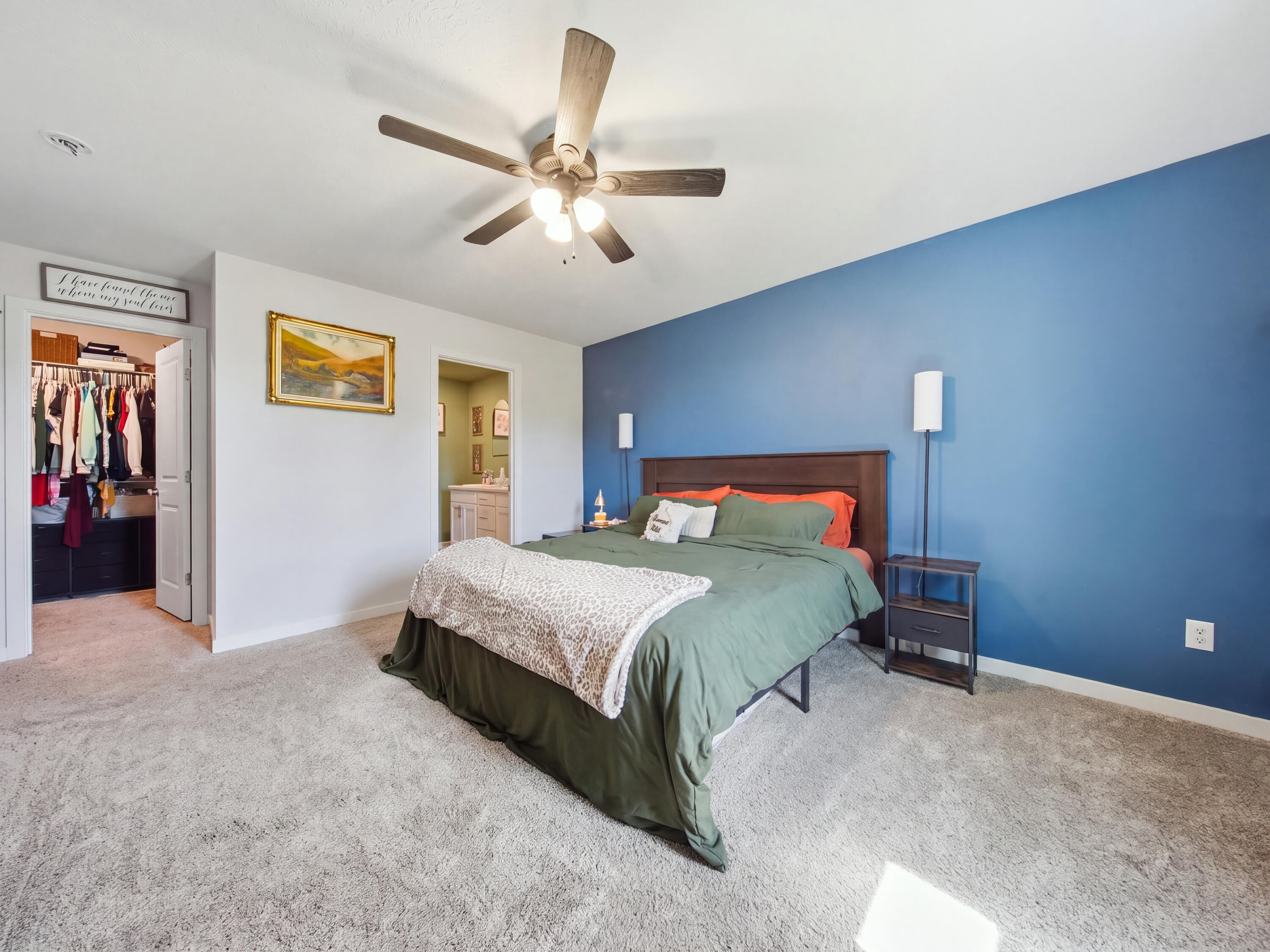 472 West Ledgestone Drive Property Photo 18