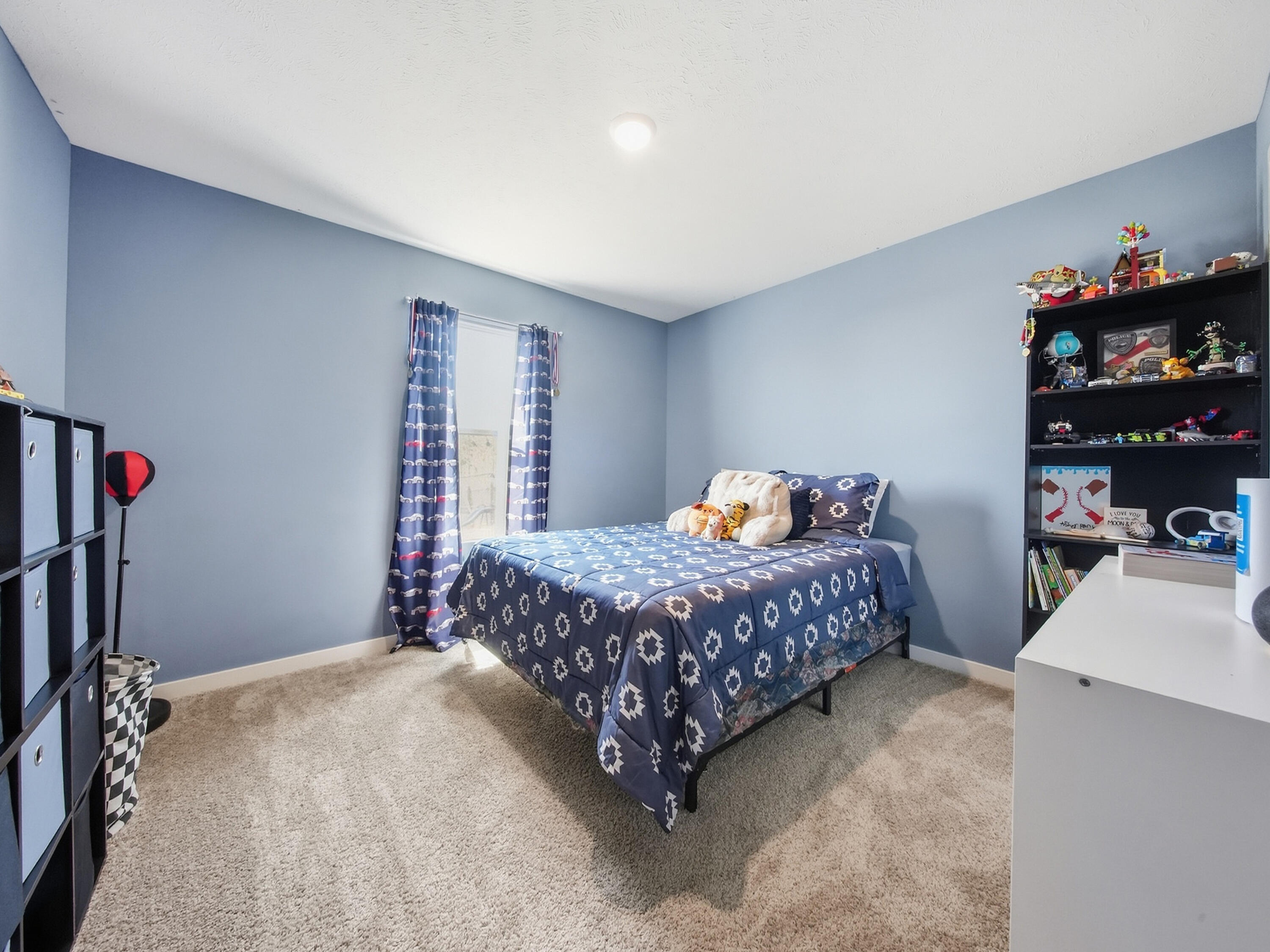 472 West Ledgestone Drive Property Photo 26