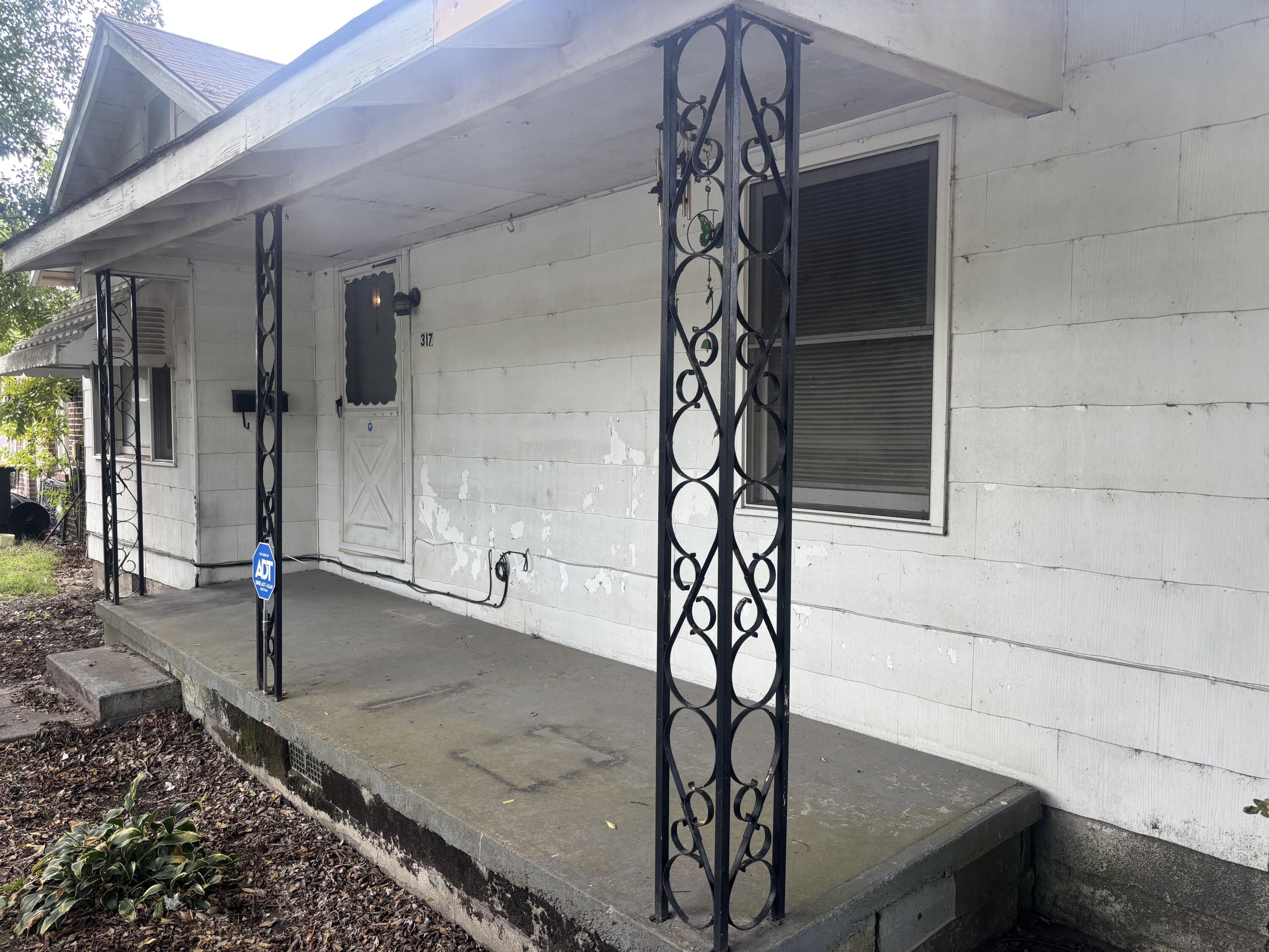 317 West Main Street Property Photo 30