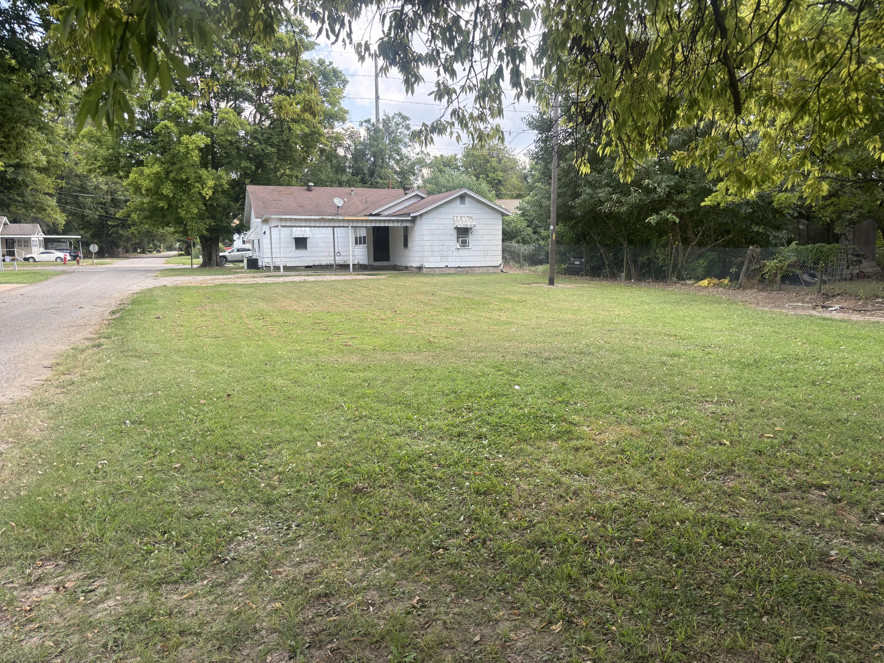 317 West Main Street Property Photo 34
