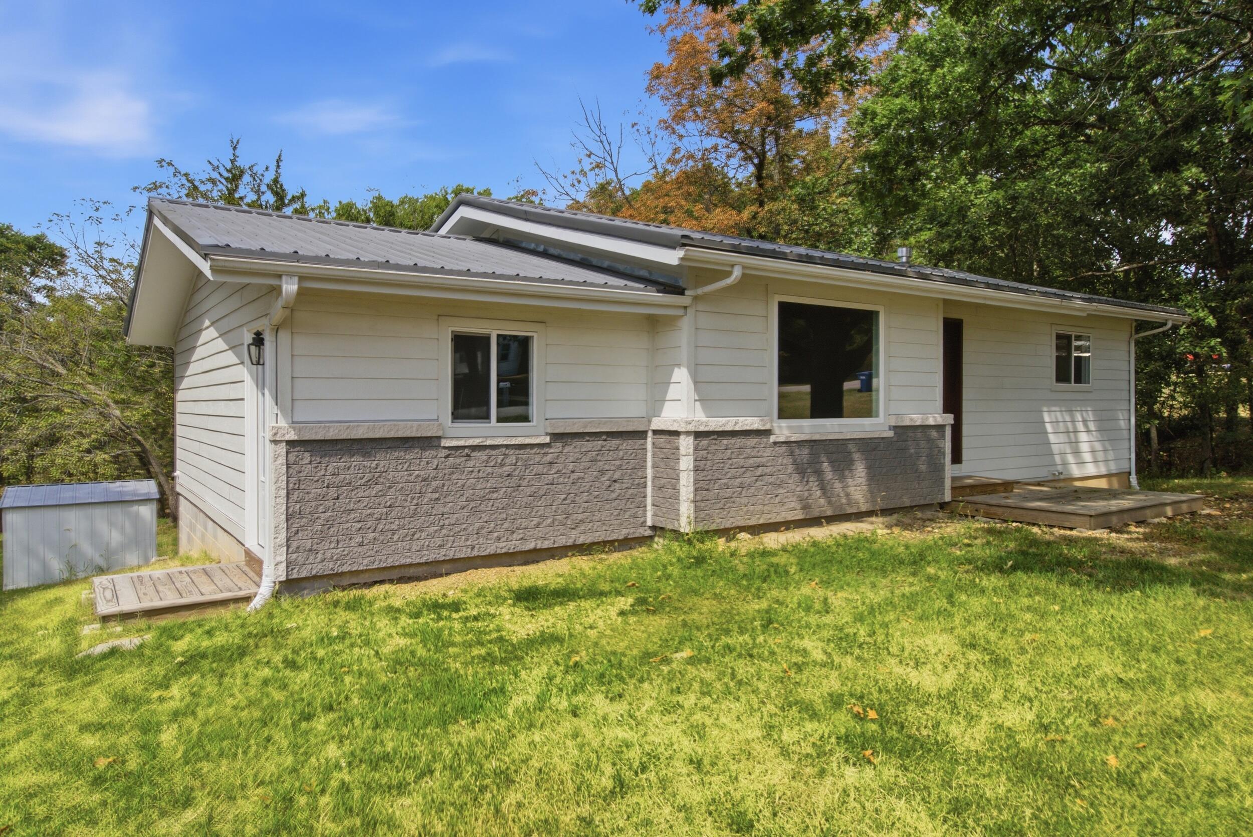 689 Oak Hill Drive Road Property Photo 3
