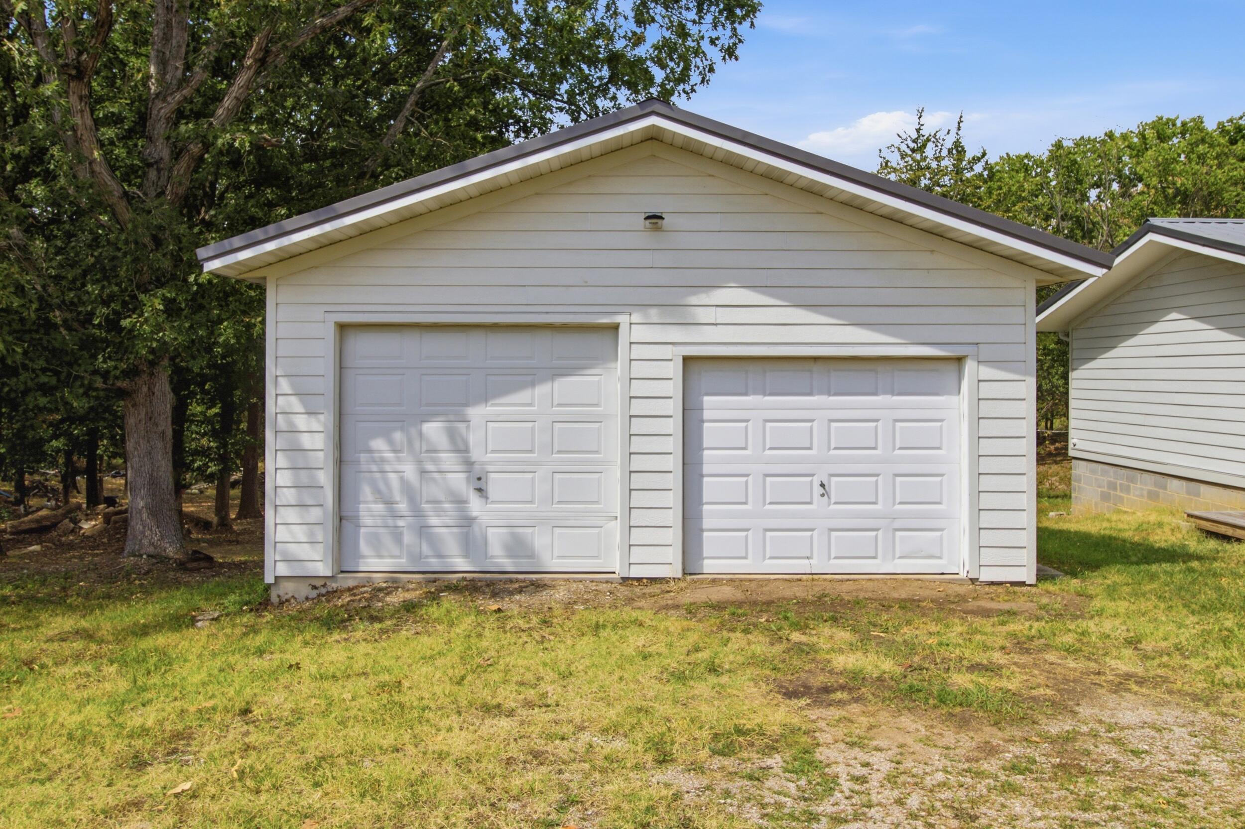 689 Oak Hill Drive Road Property Photo 38