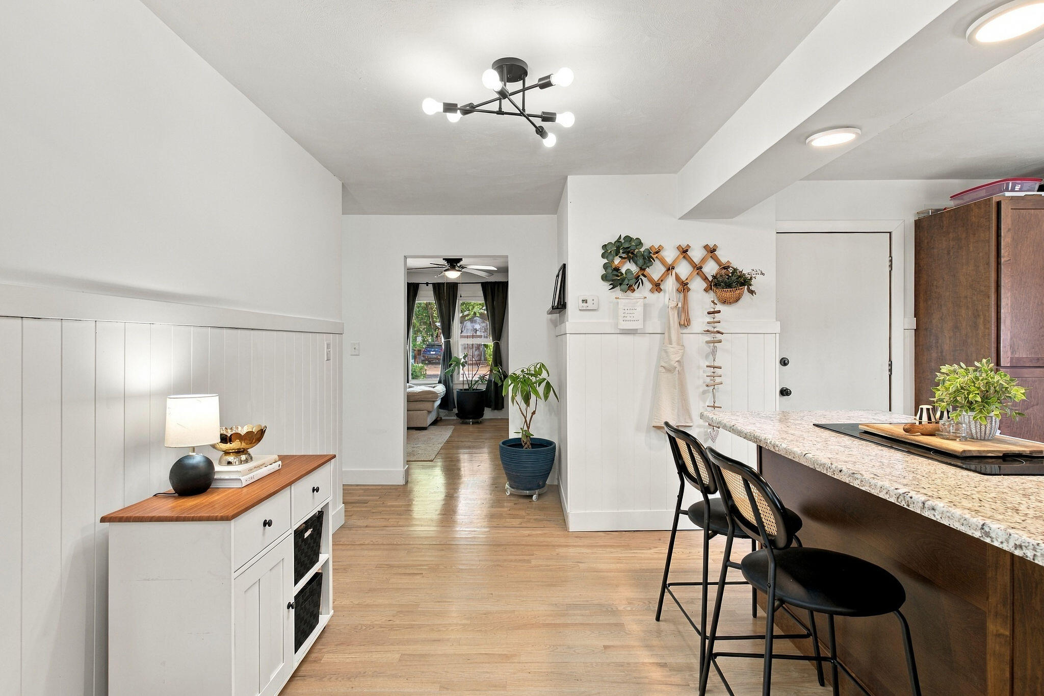 1452 East Lindberg Street Property Photo 15