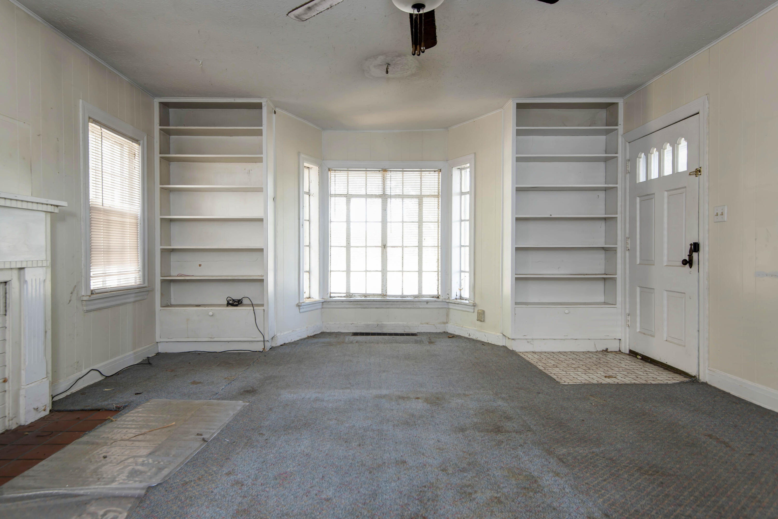 1126 East Sunshine Street Property Photo 8