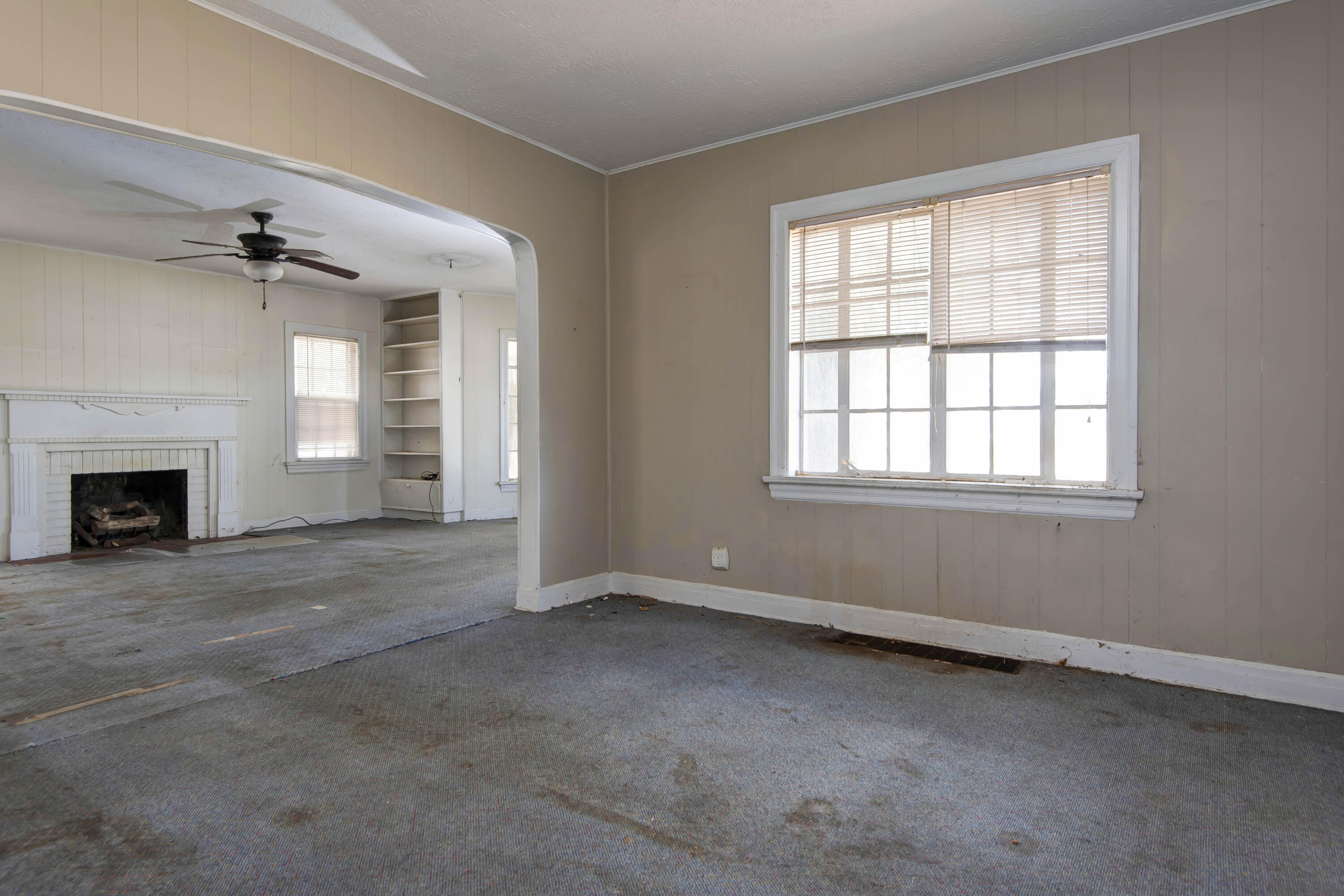 1126 East Sunshine Street Property Photo 10