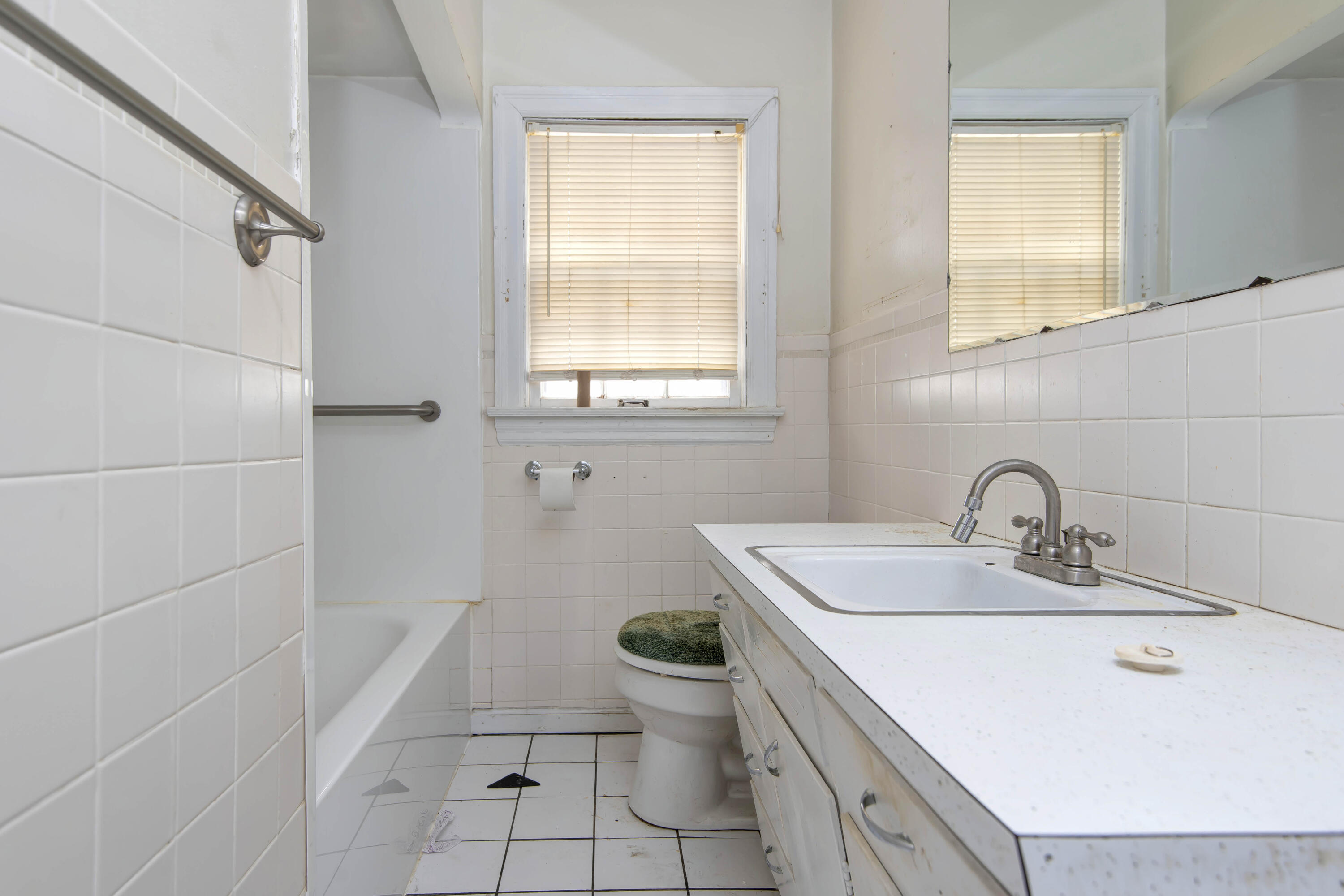 1126 East Sunshine Street Property Photo 11