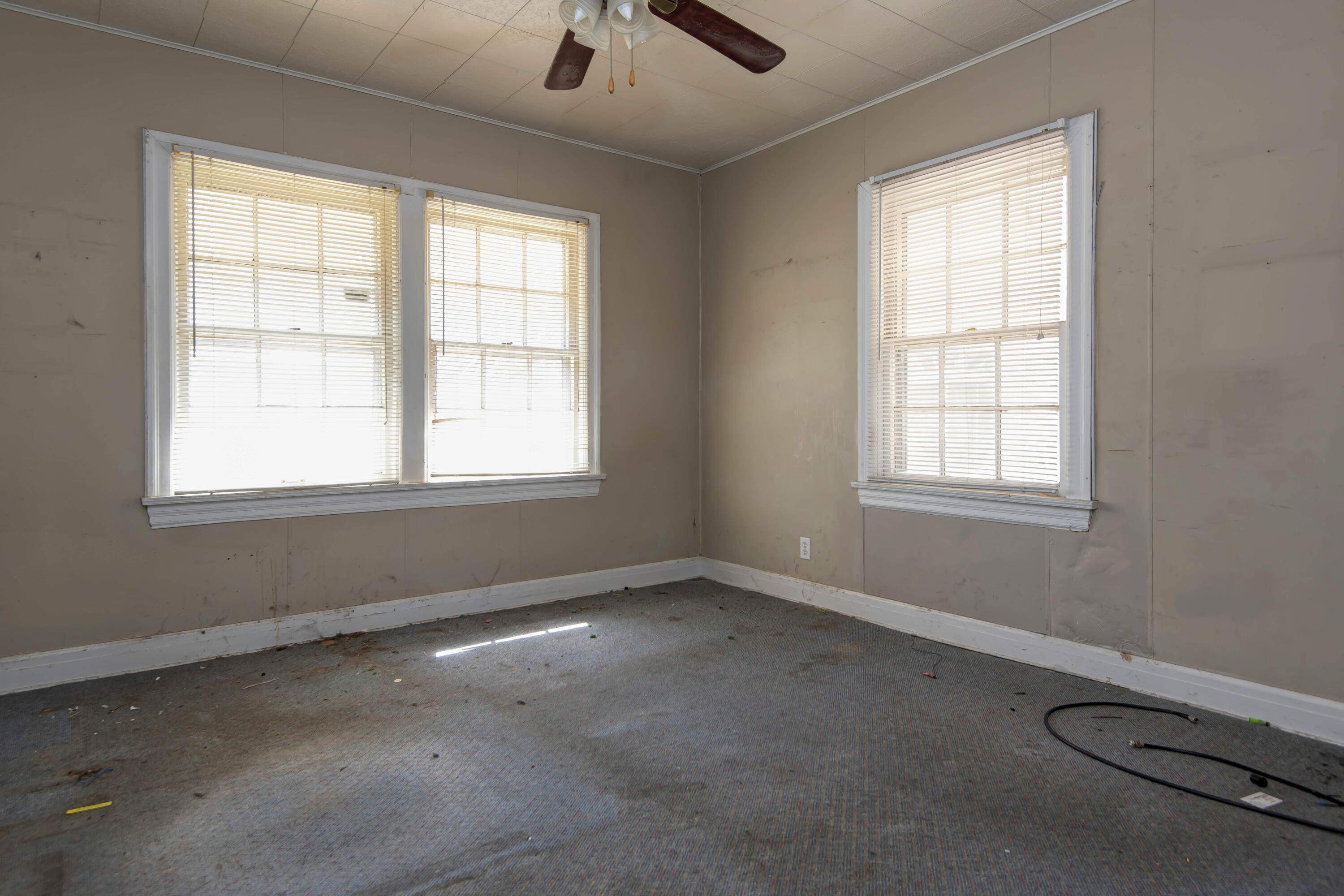 1126 East Sunshine Street Property Photo 13