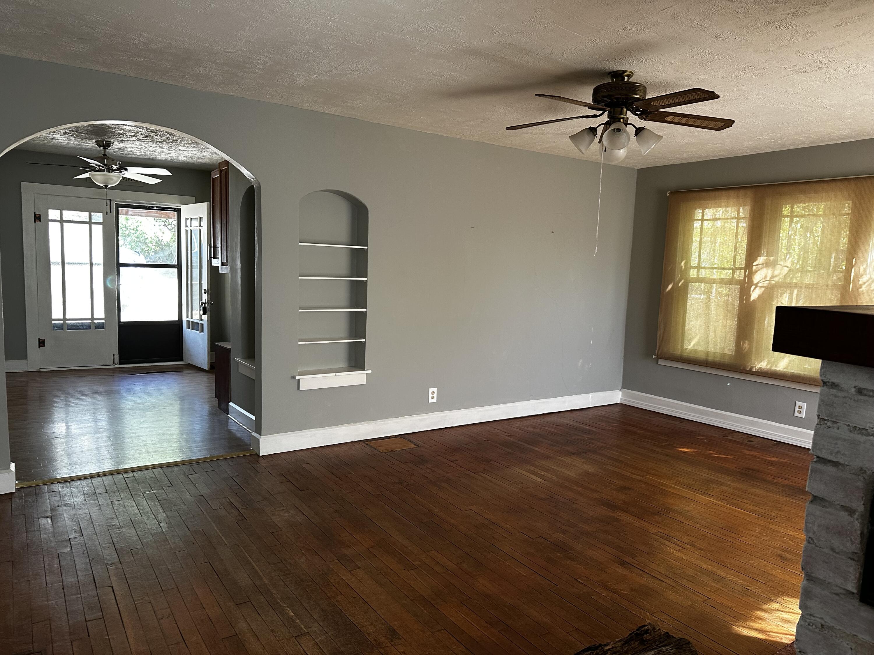 309 West 14th Street Property Photo 3