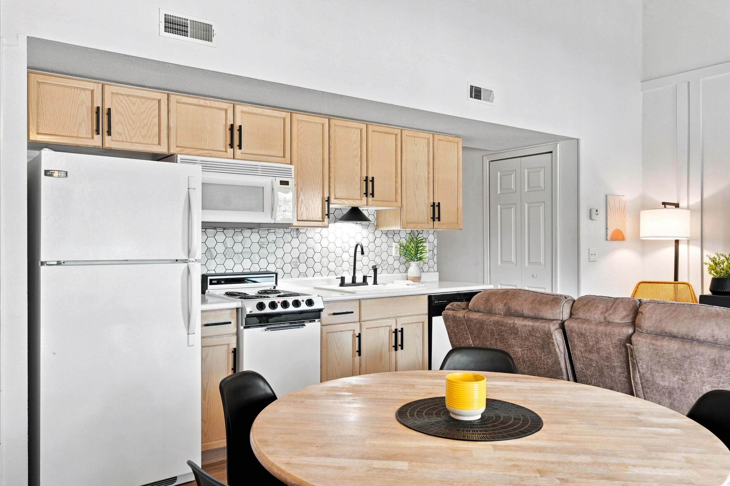 600 Abby Lane Apt 7 Property Photo 13