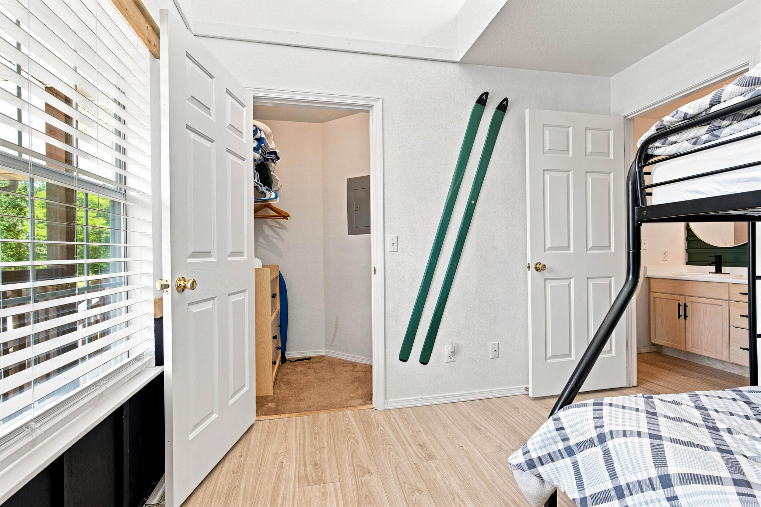 600 Abby Lane Apt 7 Property Photo 27