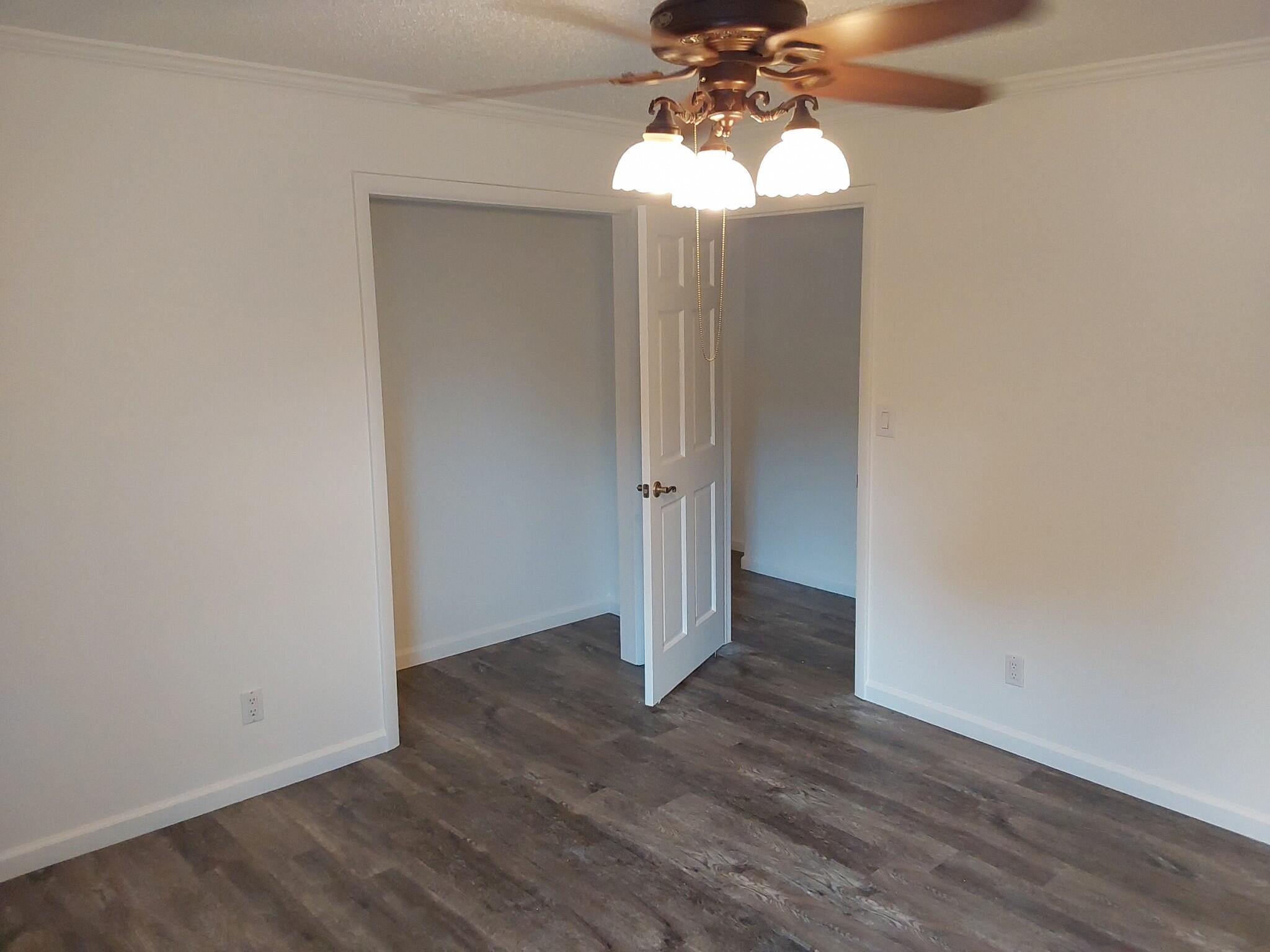 624 Oak Grove Avenue Property Photo 11