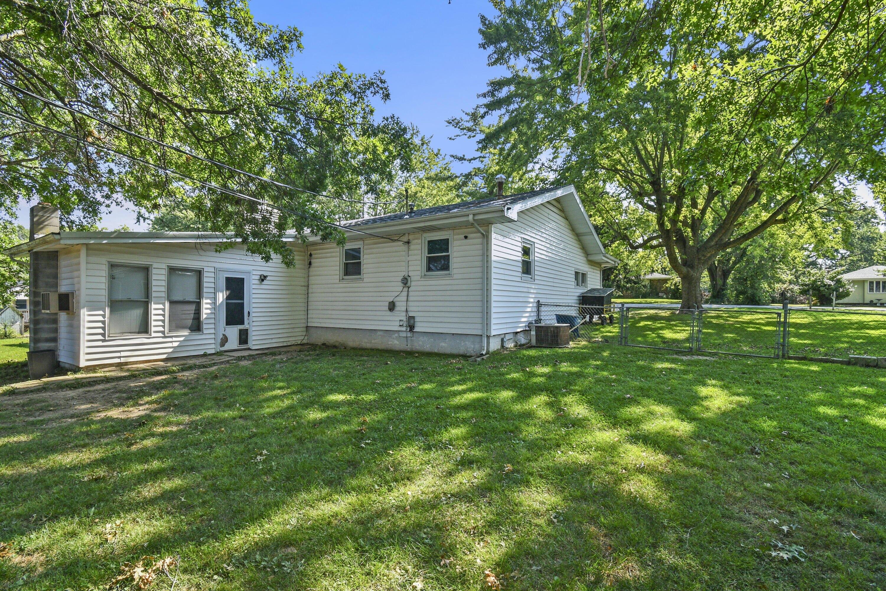 1709 South 11th Avenue Property Photo 5