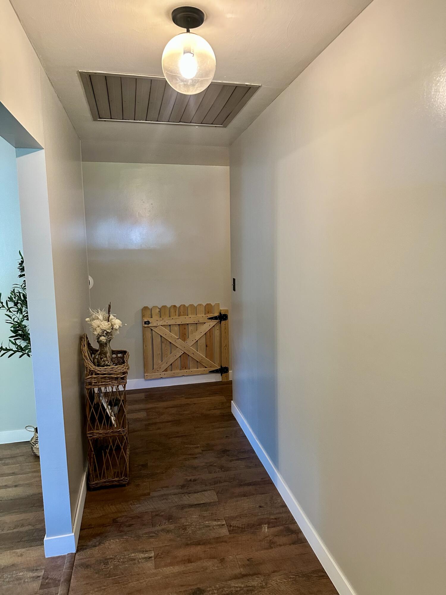 1709 South 11th Avenue Property Photo 13