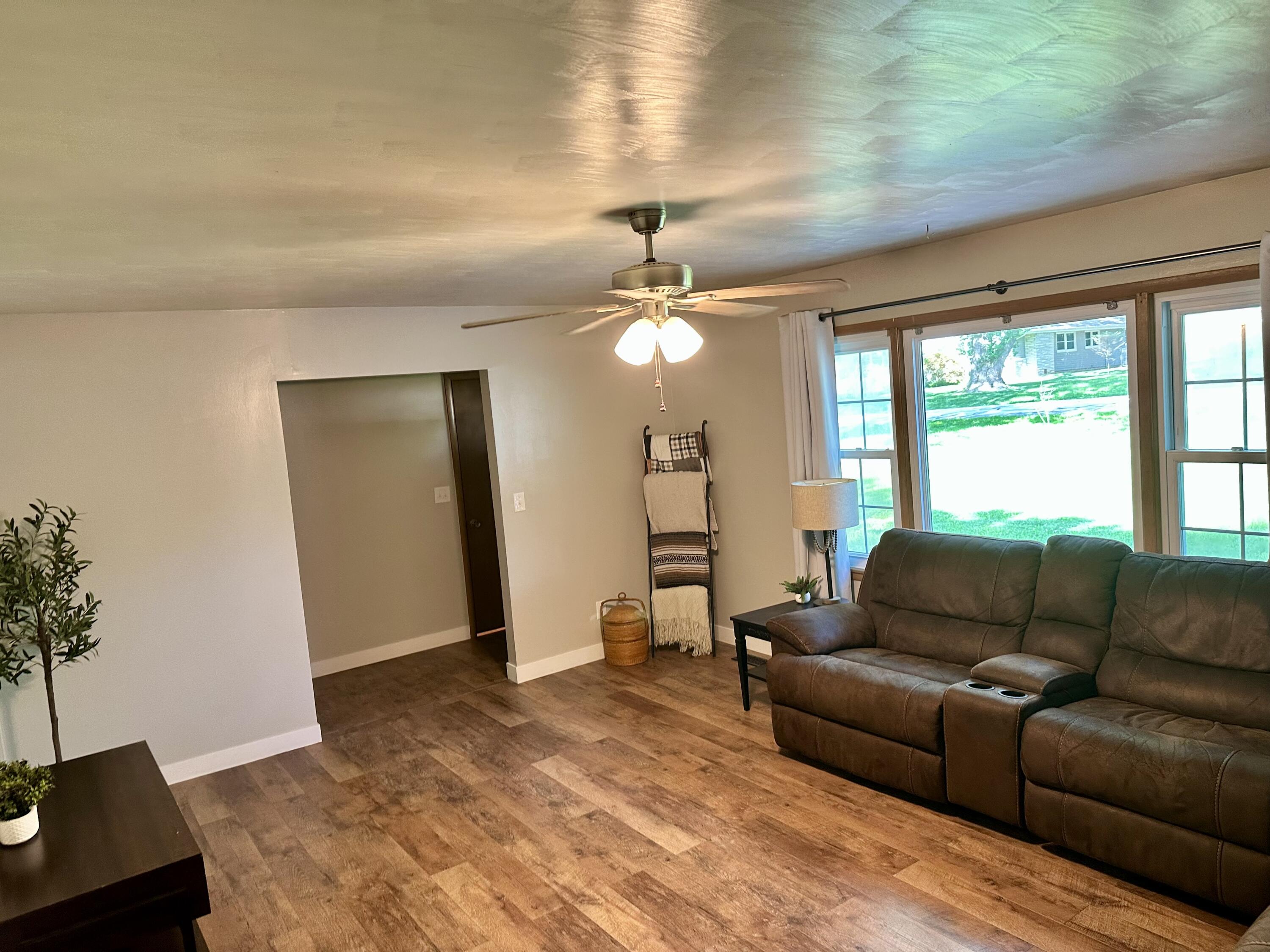 1709 South 11th Avenue Property Photo 16