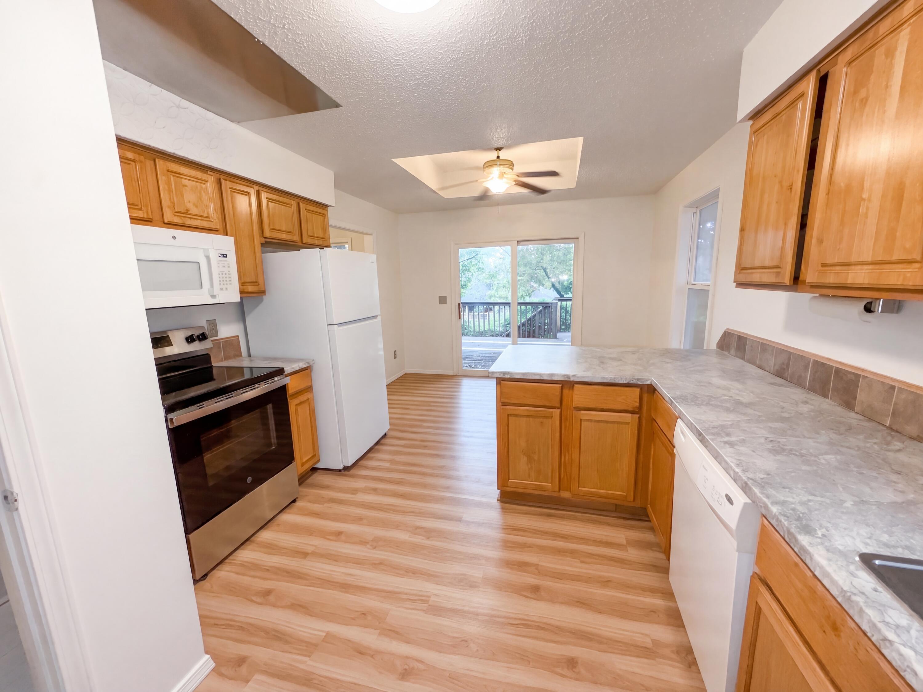 3372 South Western Avenue Property Photo 2