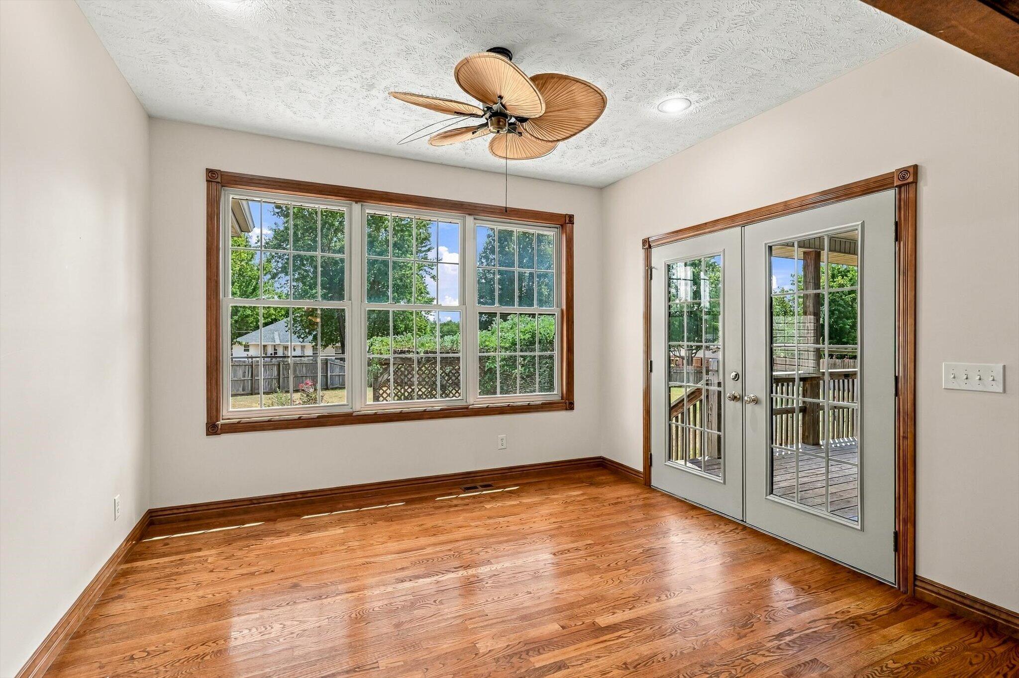 1002 East Rachael Drive Property Photo 13