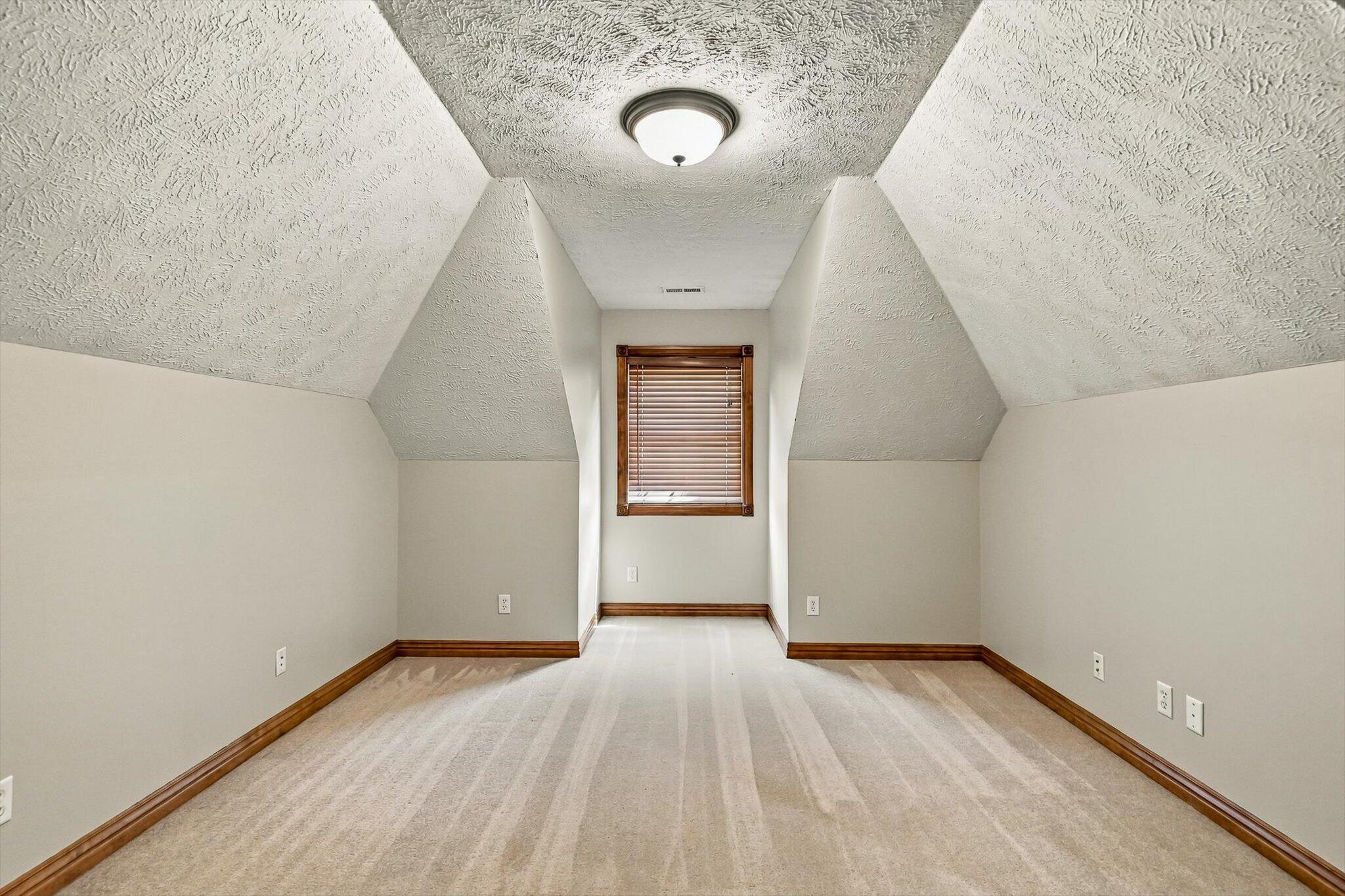 1002 East Rachael Drive Property Photo 28