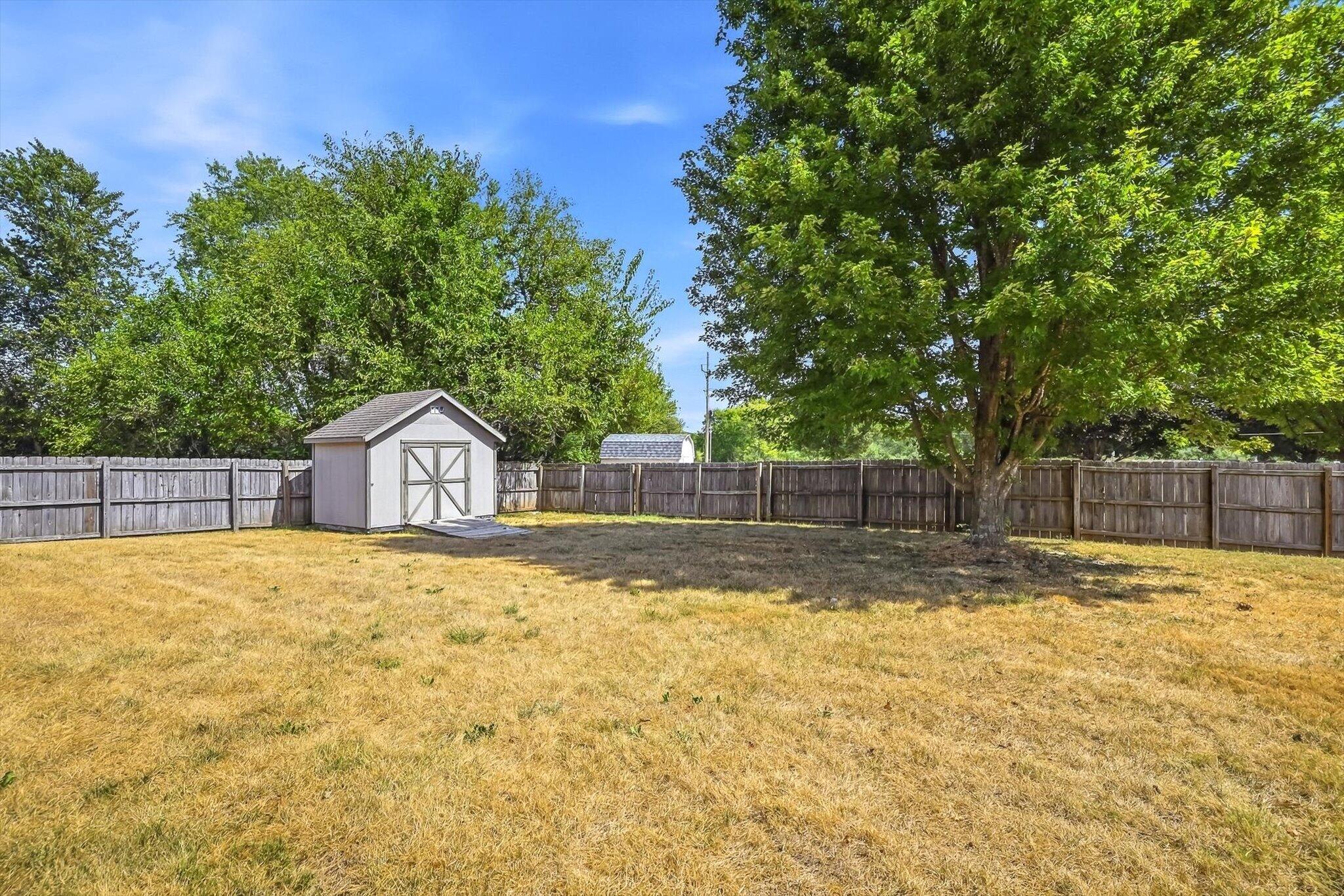 1002 East Rachael Drive Property Photo 33