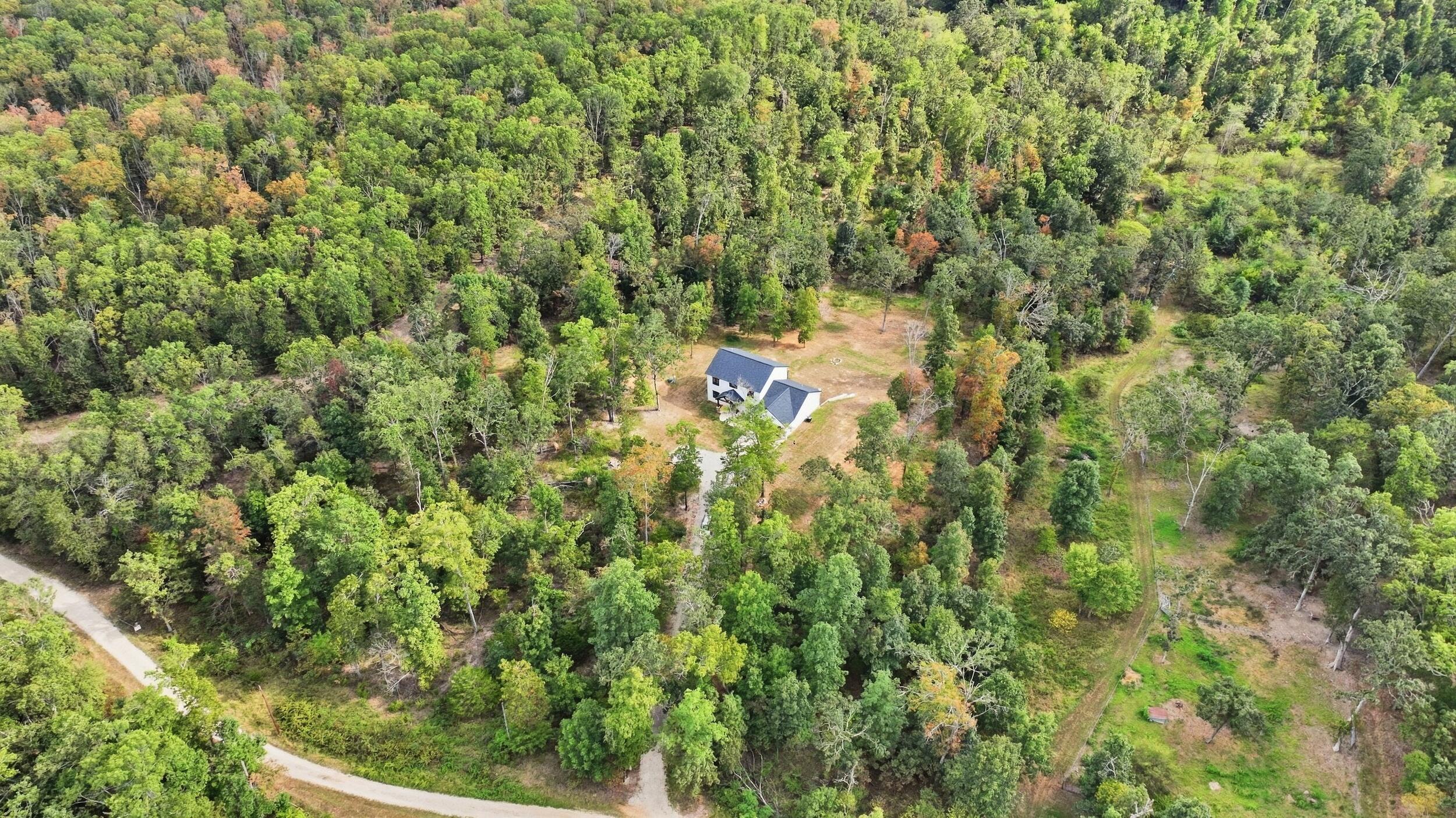 6094 Private Road 1606 Property Photo 2