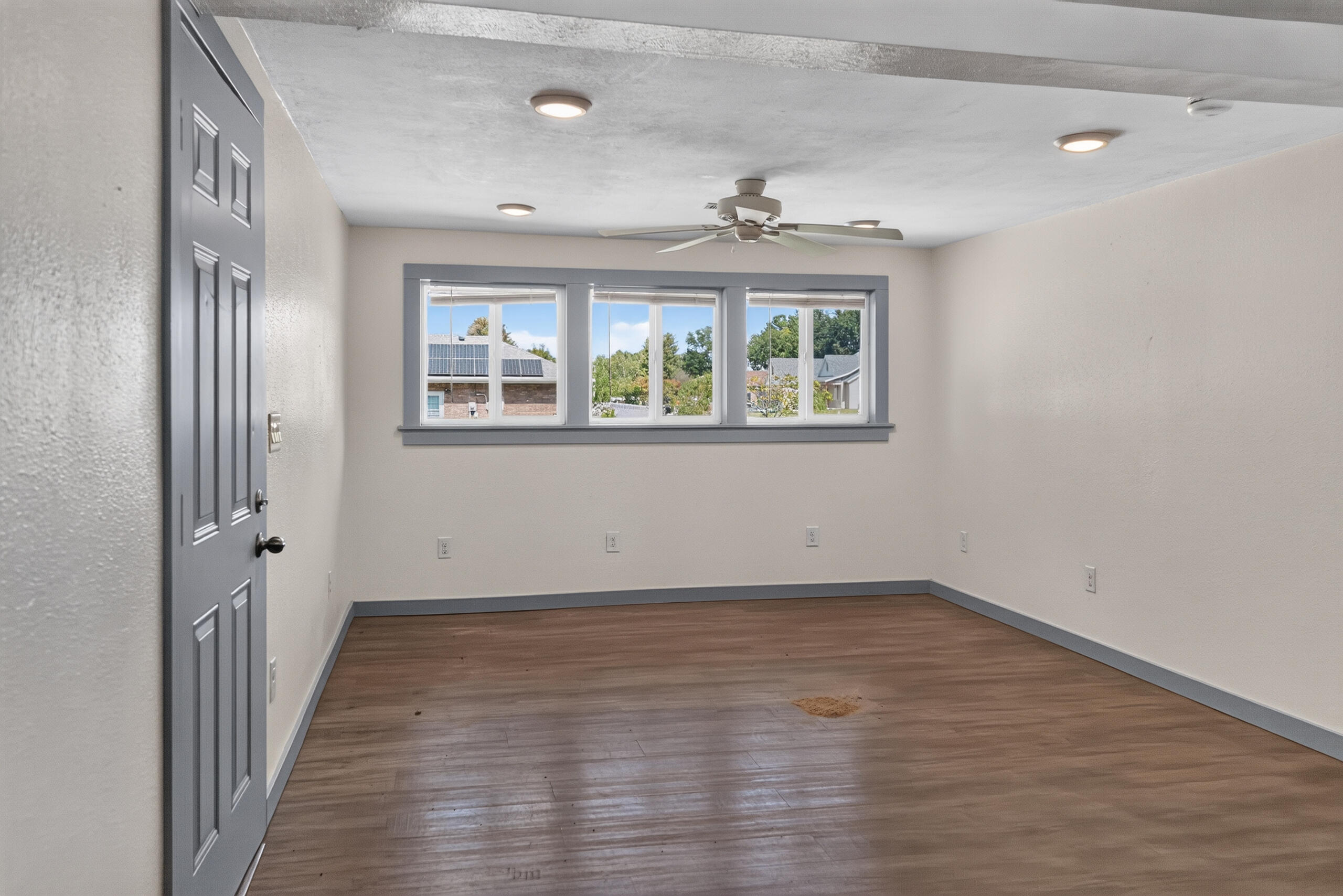 812 East Lindon Street Property Photo 13