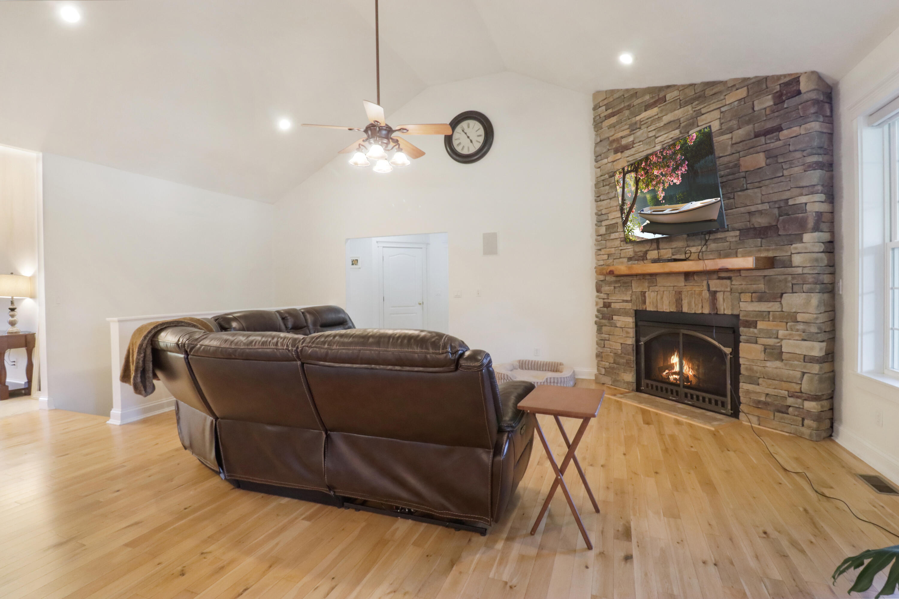 4200 Oak Haven Drive Property Photo 7