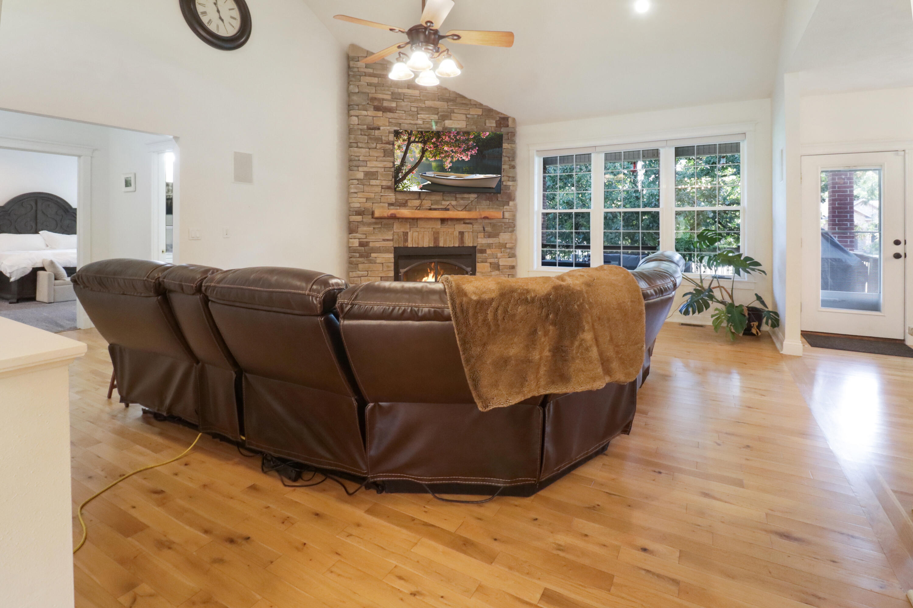 4200 Oak Haven Drive Property Photo 8