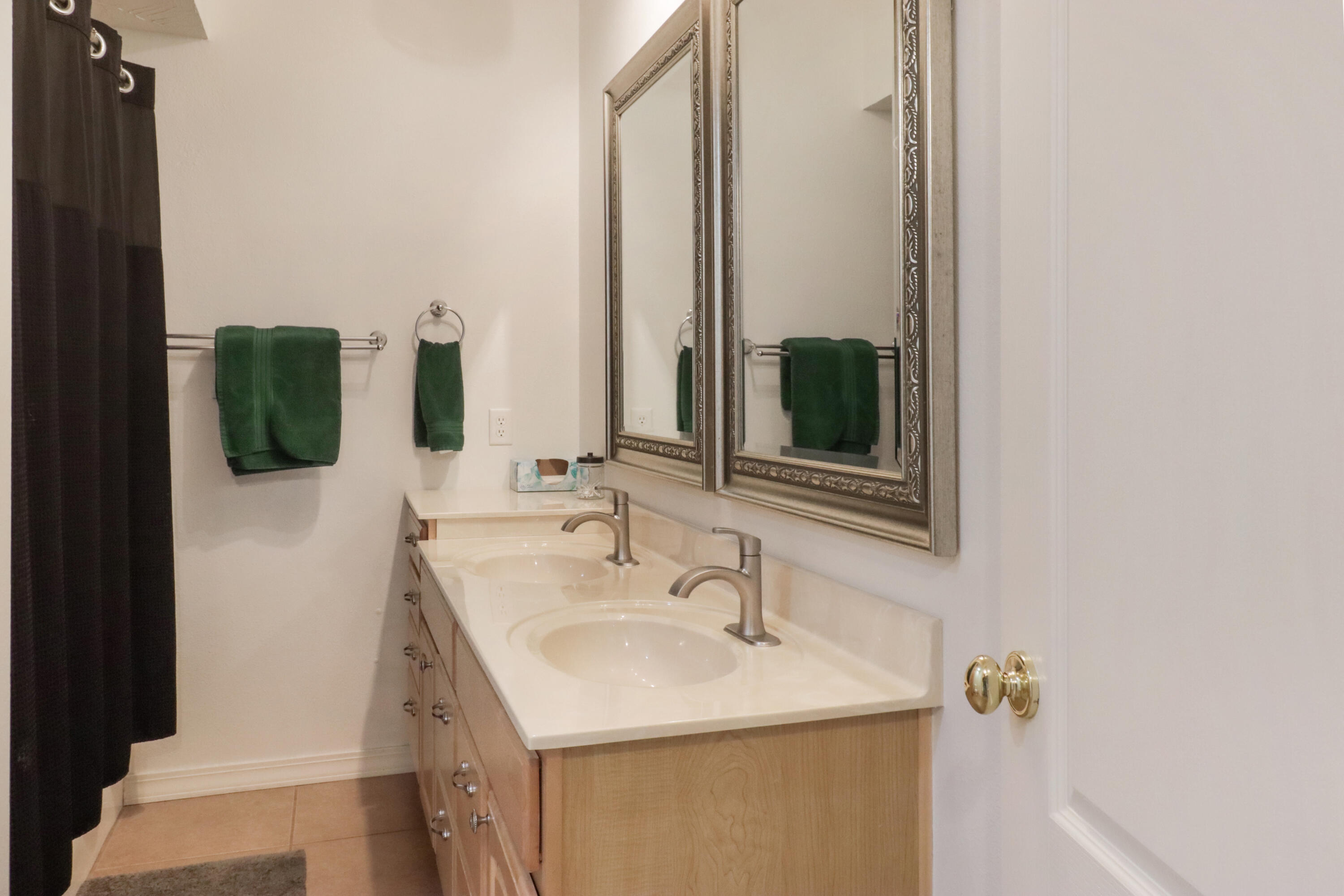 4200 Oak Haven Drive Property Photo 28