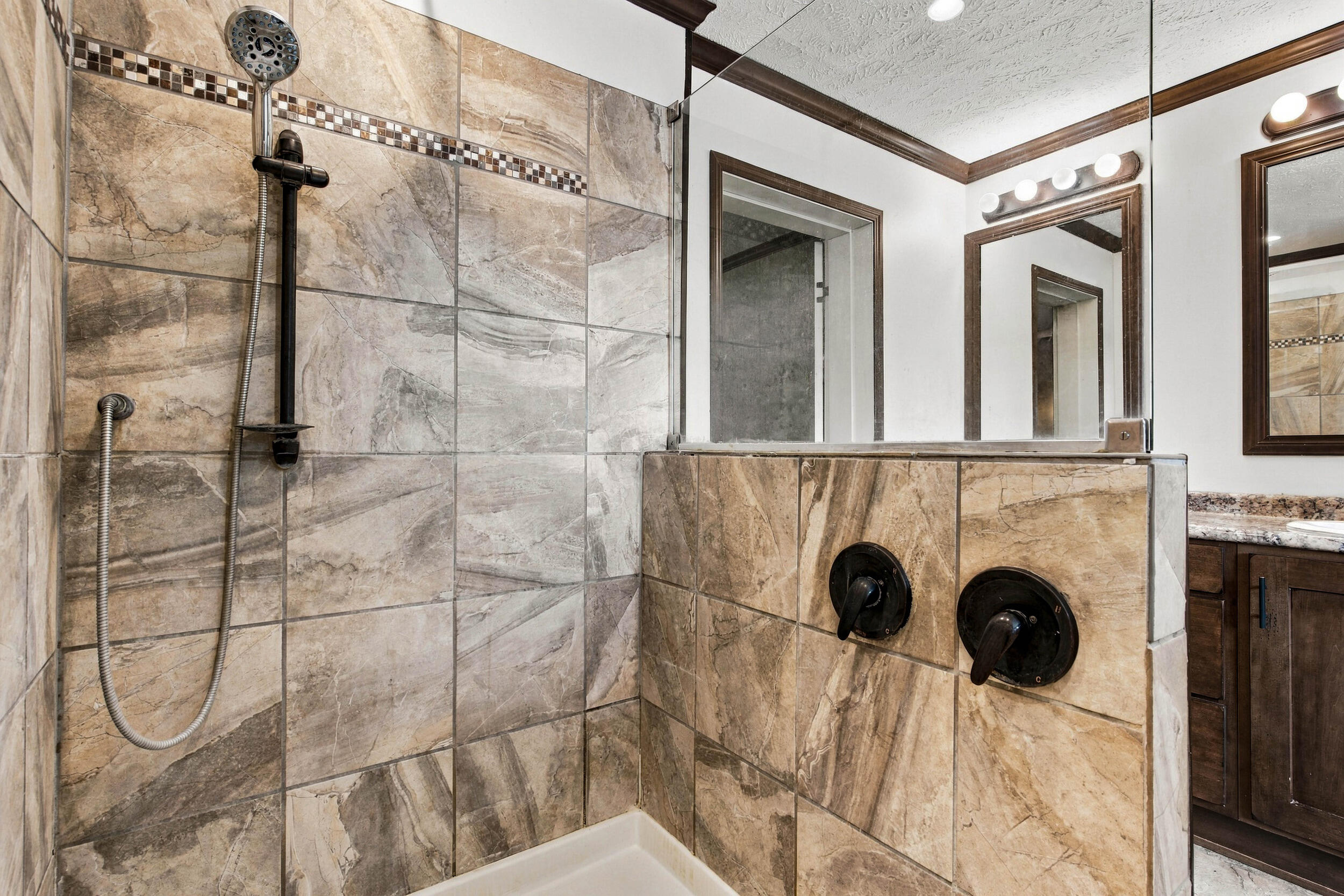 5163 Lawrence 2212 Property Photo 25