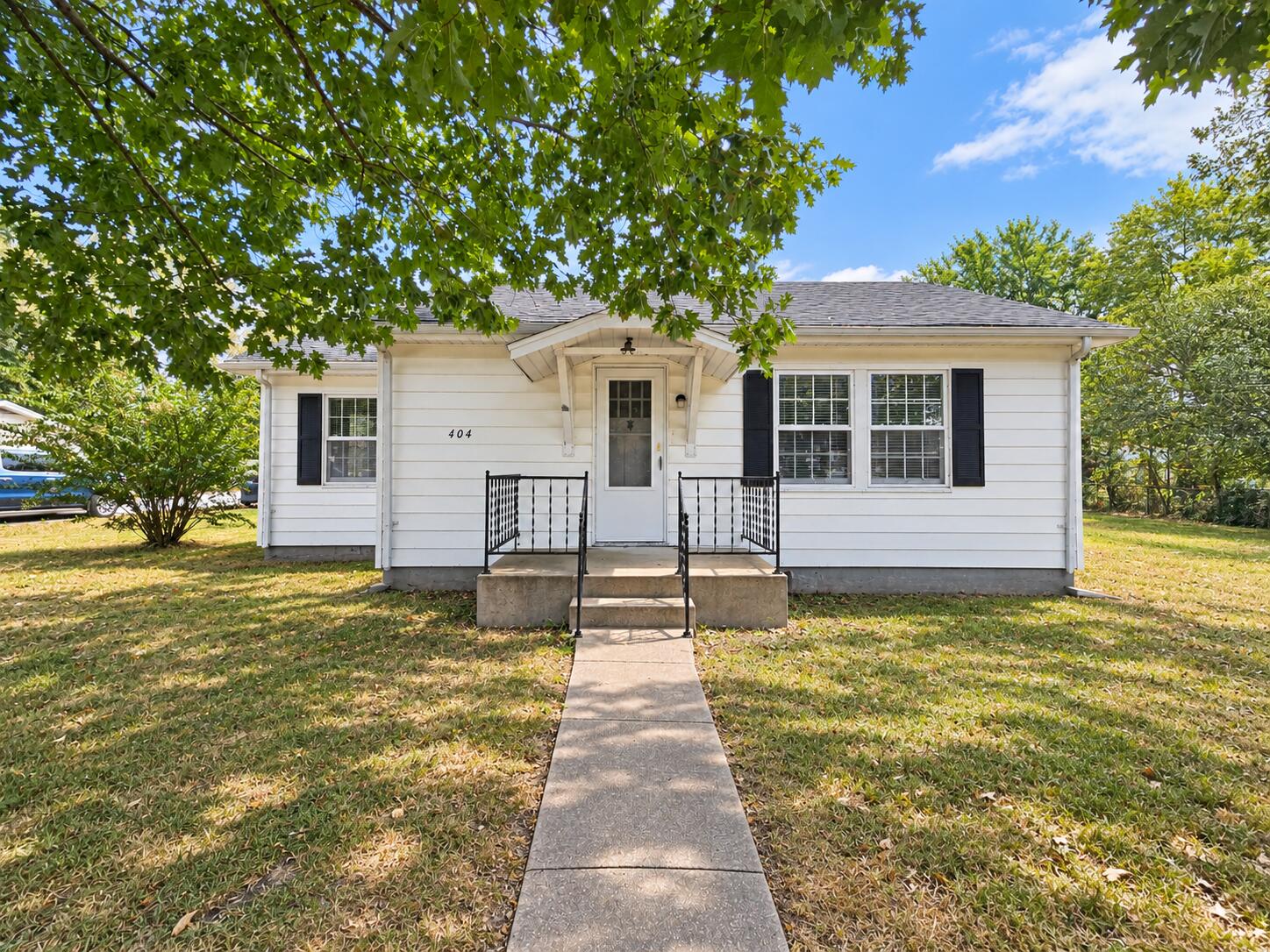 404 South Walnut Street Property Photo 2