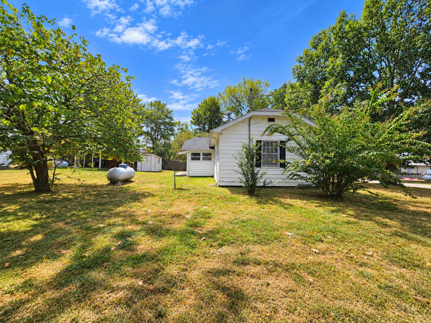 404 South Walnut Street Property Photo 19