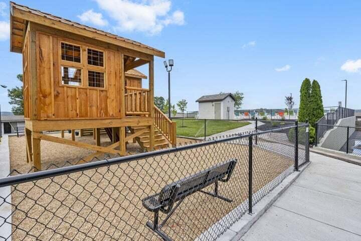 361 Anchors Point Lane 315 Property Photo 38