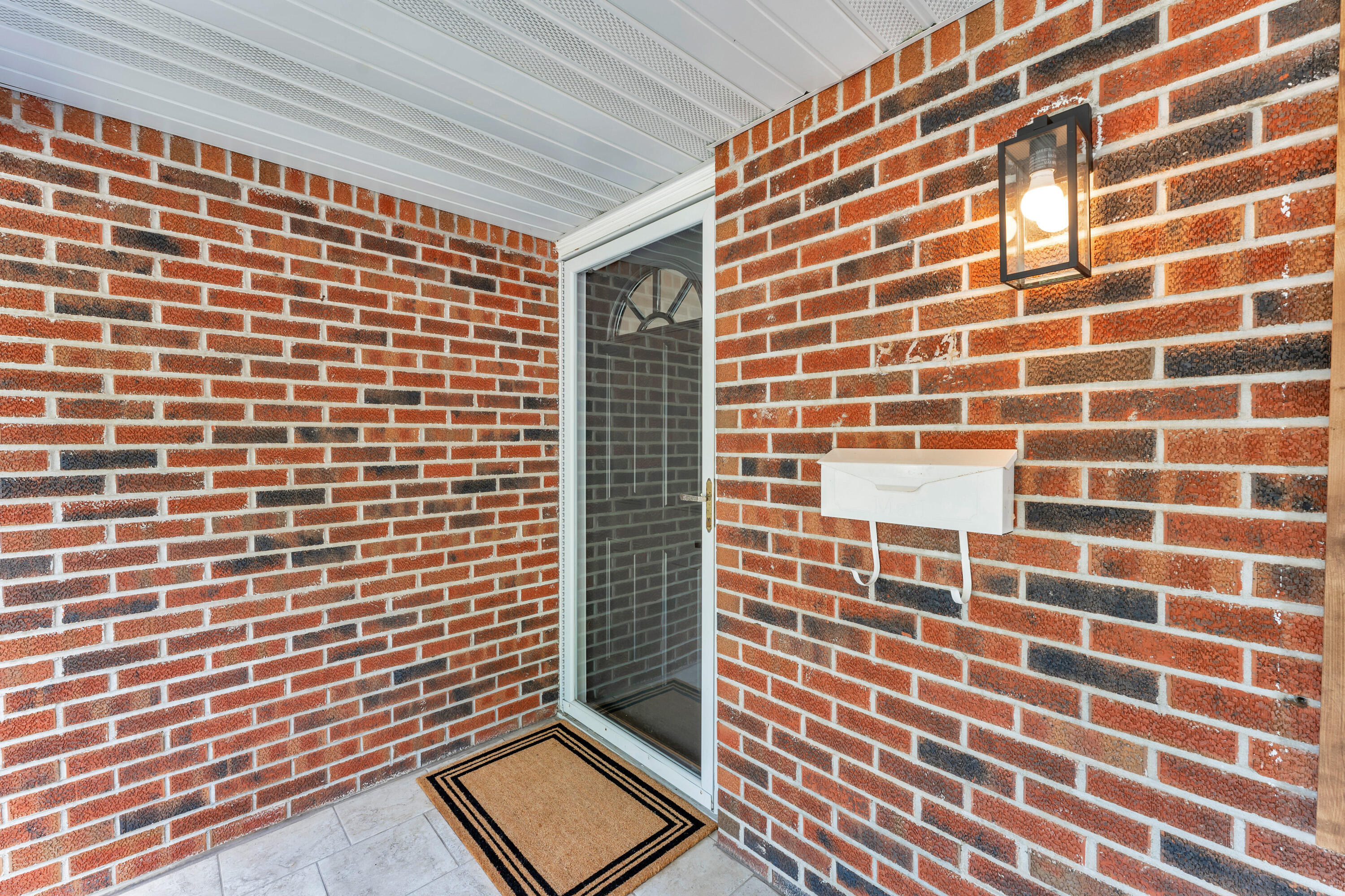 844 West Maplewood Street Property Photo 5