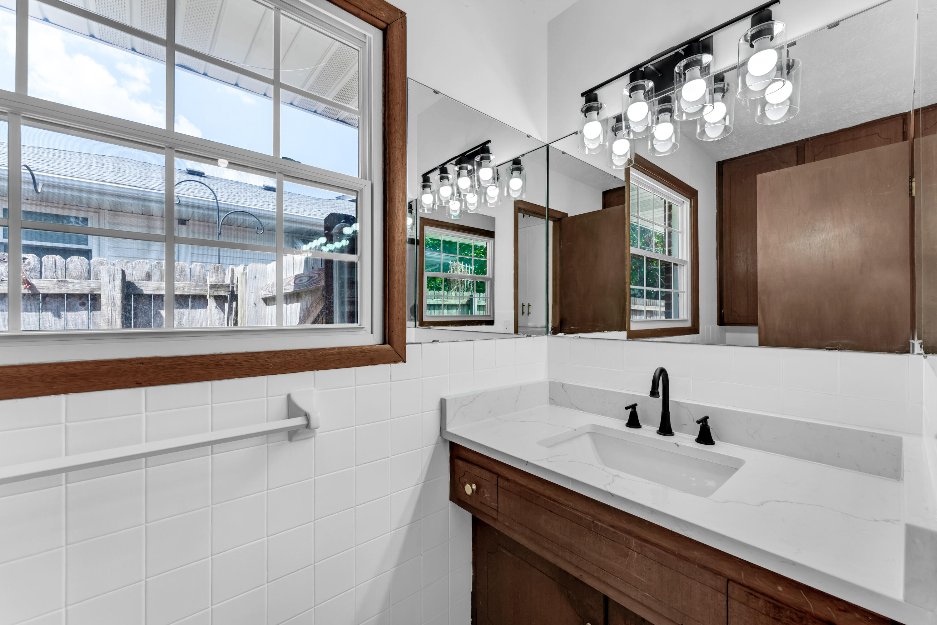 844 West Maplewood Street Property Photo 17