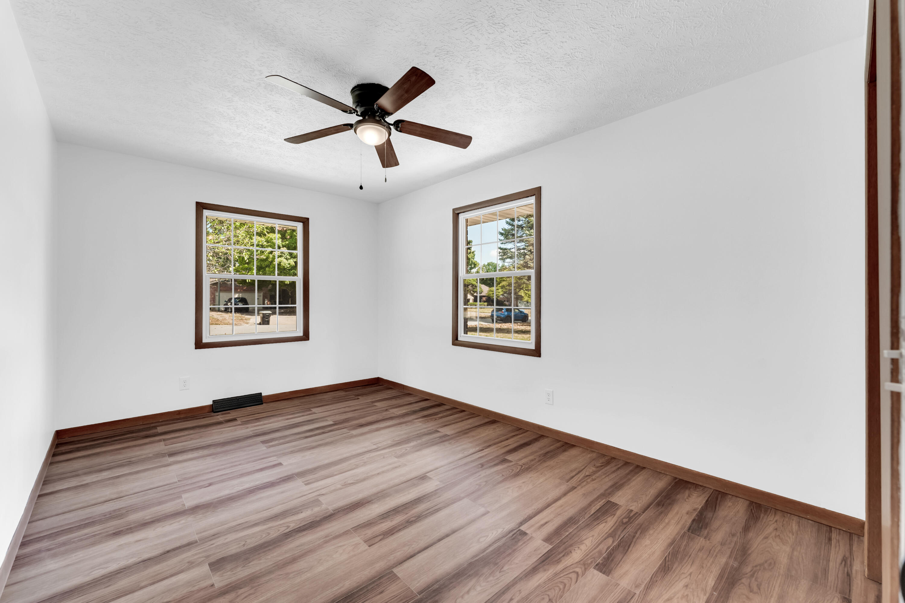 844 West Maplewood Street Property Photo 28