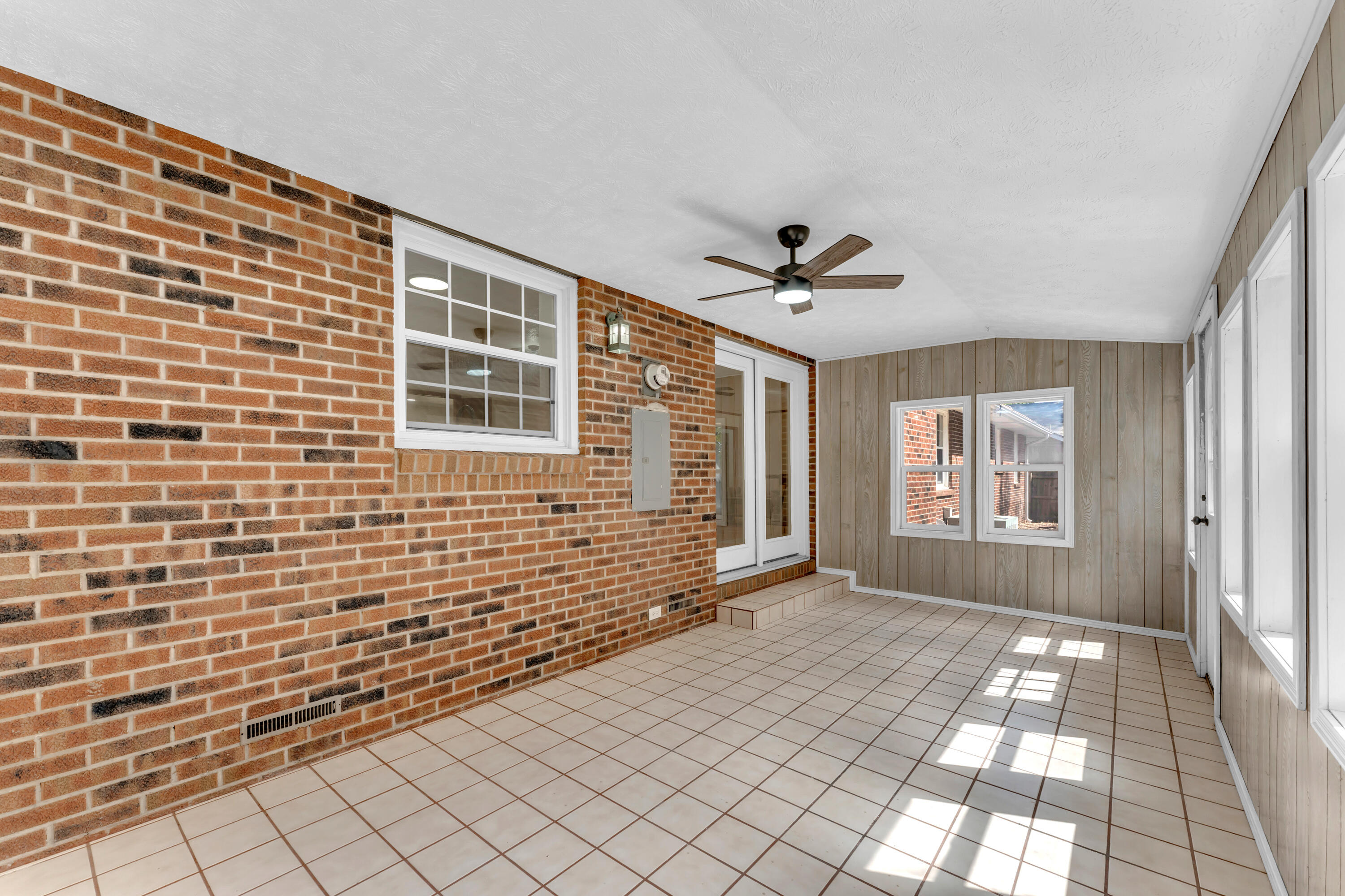 844 West Maplewood Street Property Photo 29