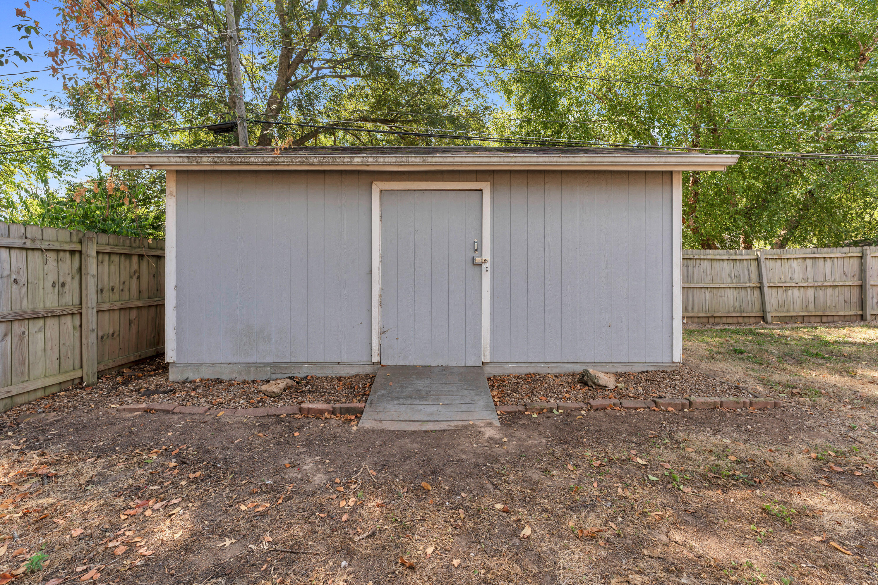 844 West Maplewood Street Property Photo 35
