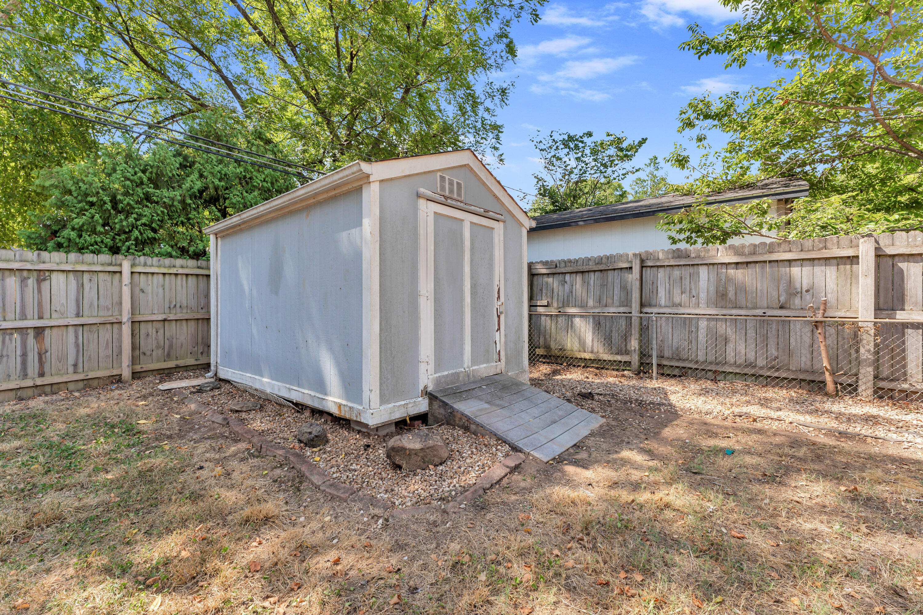 844 West Maplewood Street Property Photo 37