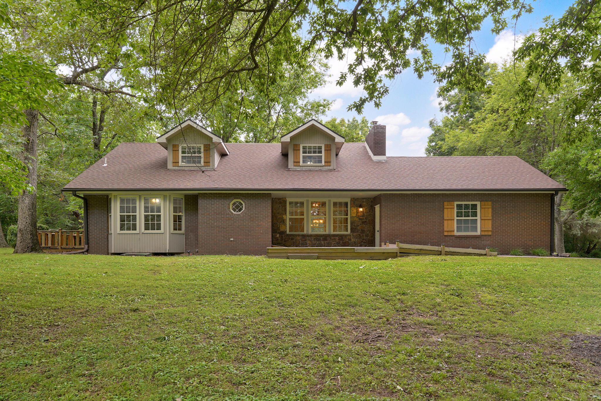 9971 East Farm Road 104 Property Photo 1