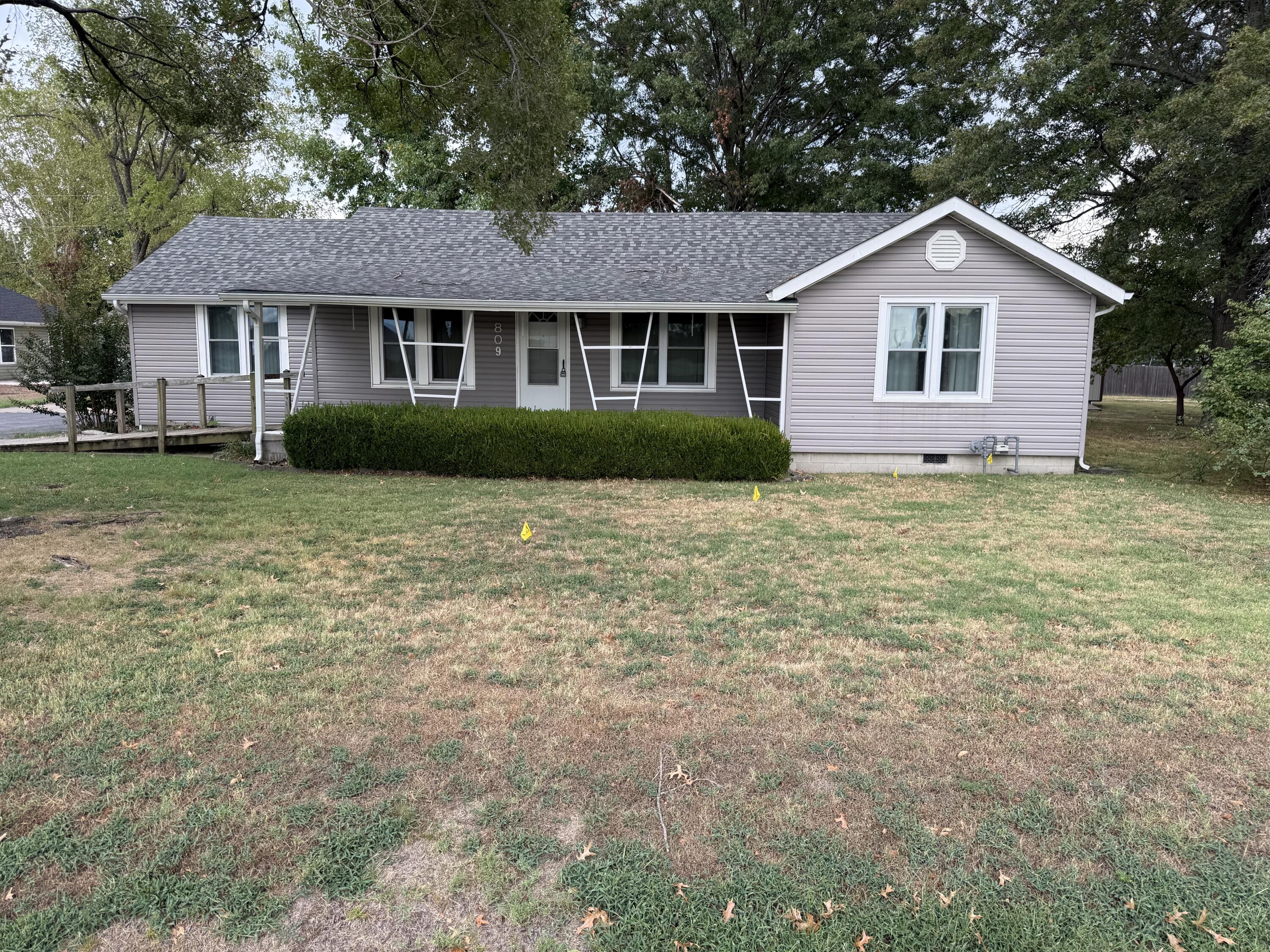 809 Irwin Street Property Photo 2