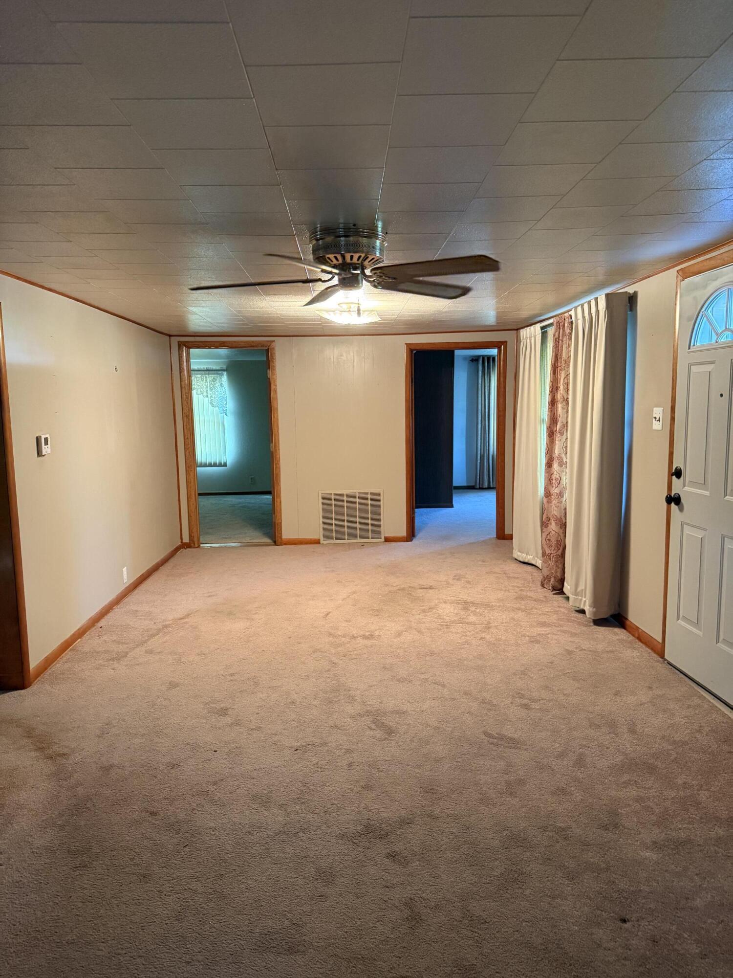 809 Irwin Street Property Photo 4