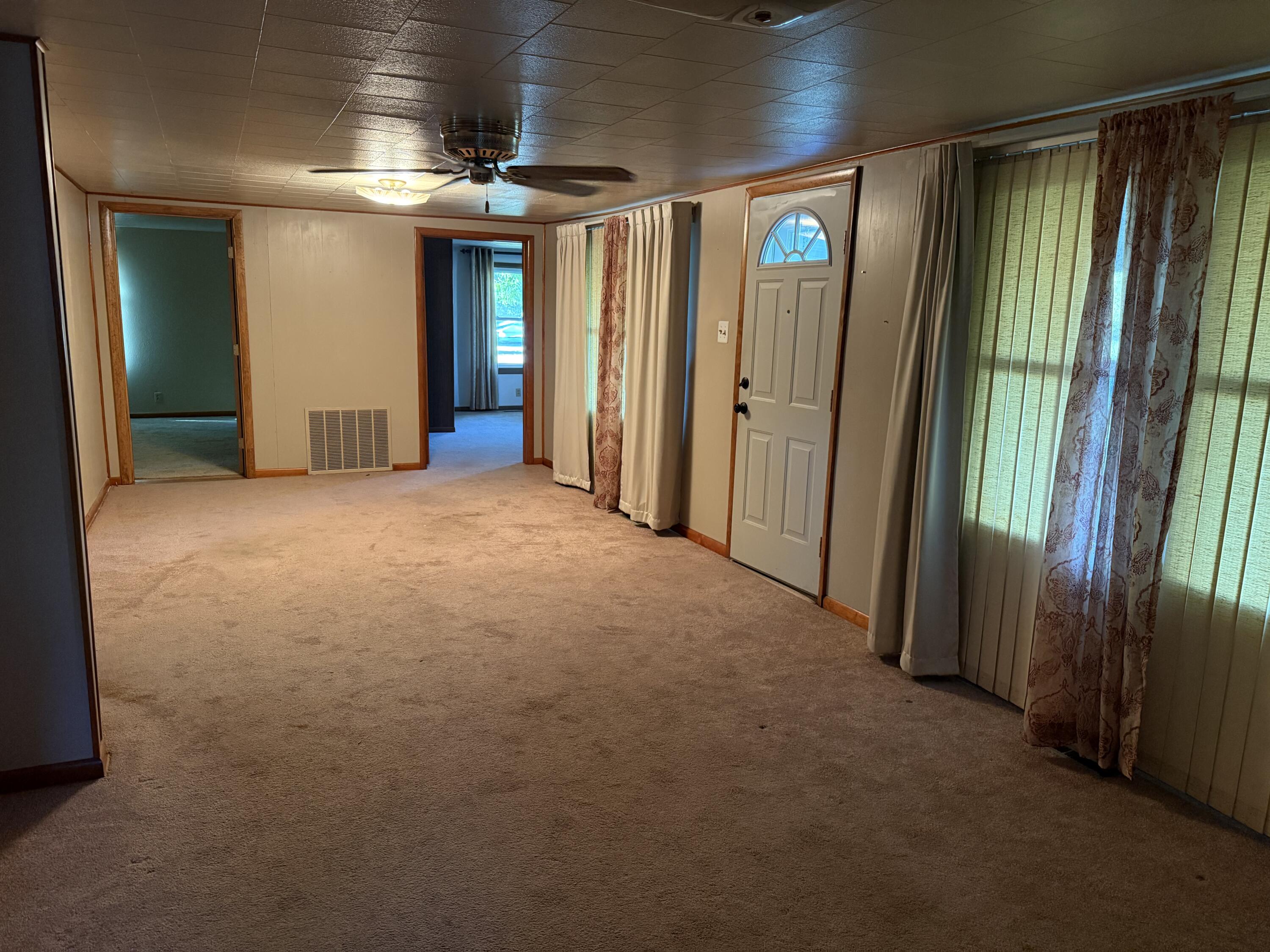 809 Irwin Street Property Photo 5