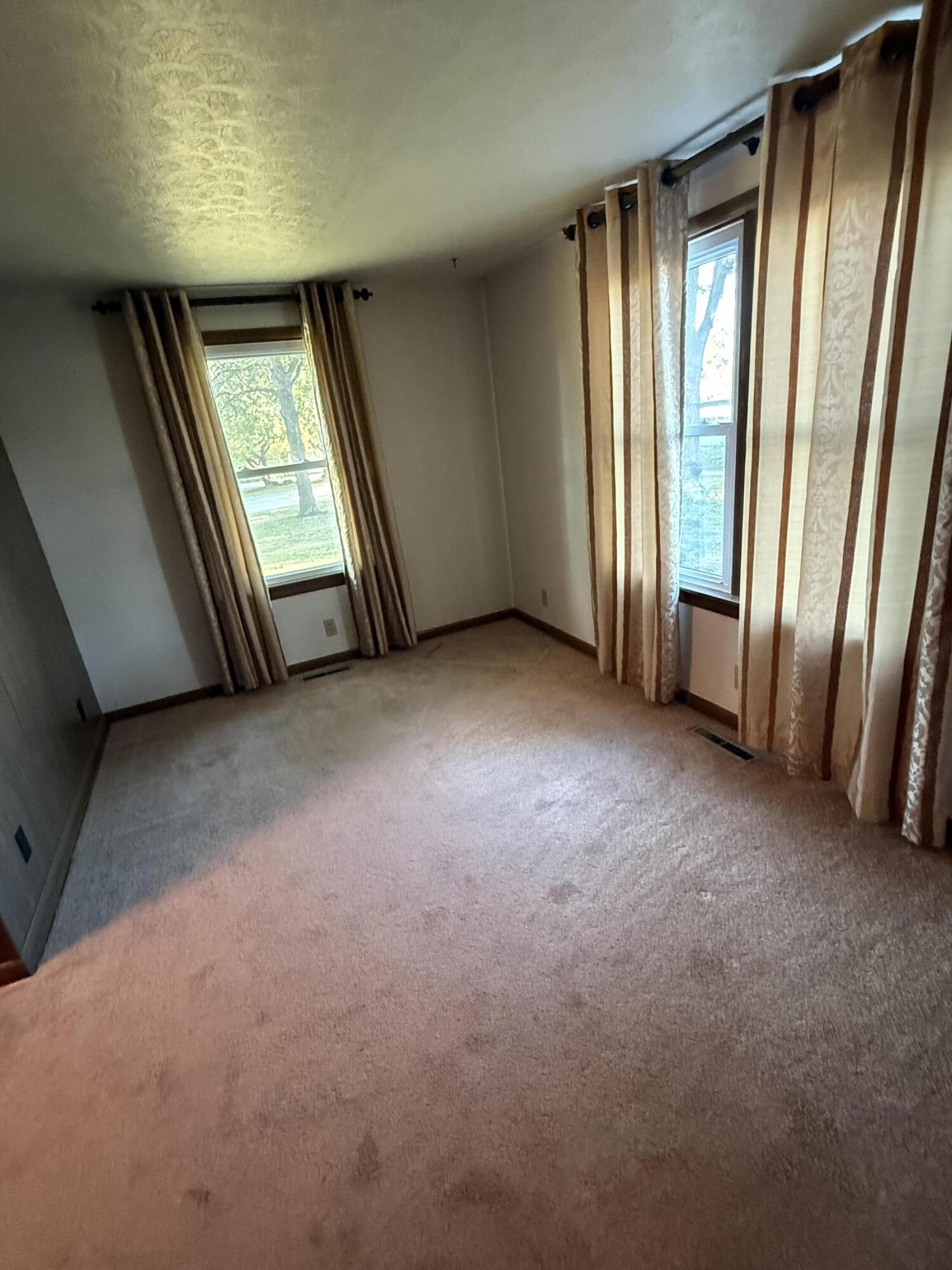 809 Irwin Street Property Photo 7