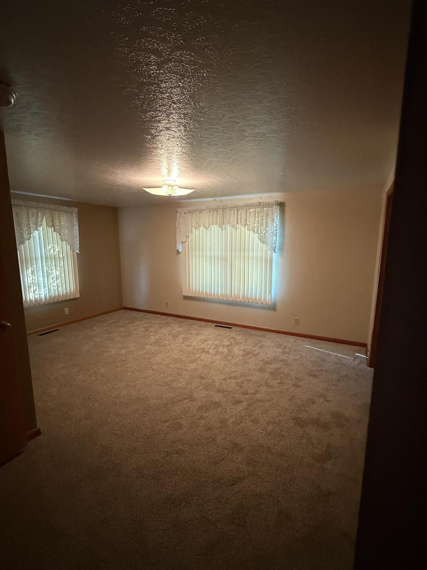 809 Irwin Street Property Photo 9