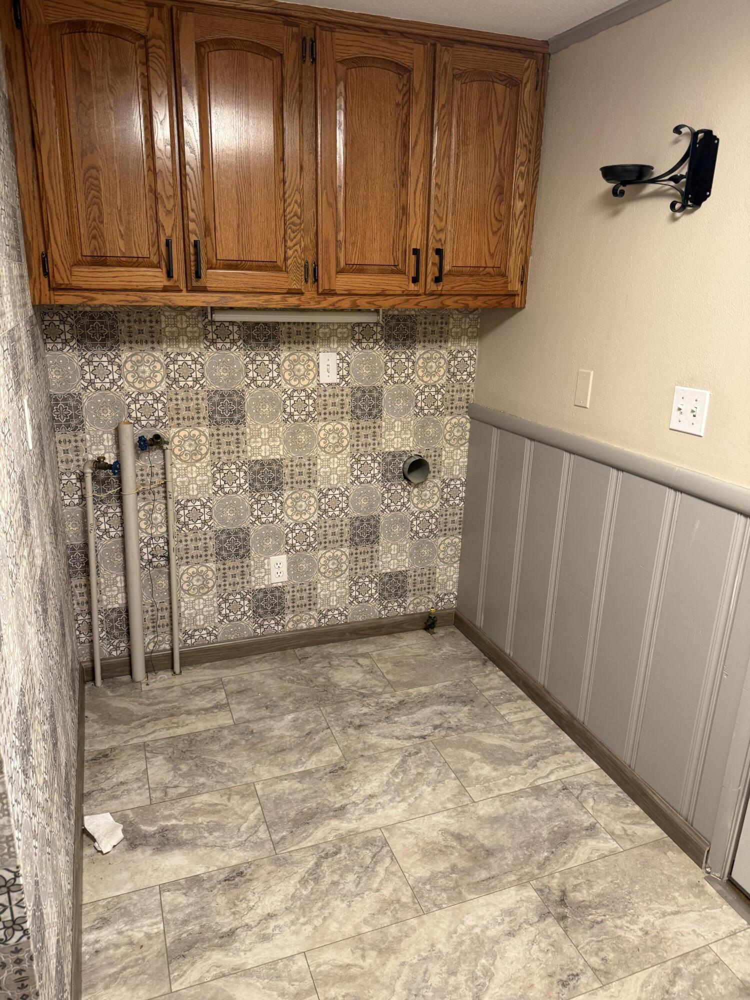 809 Irwin Street Property Photo 17